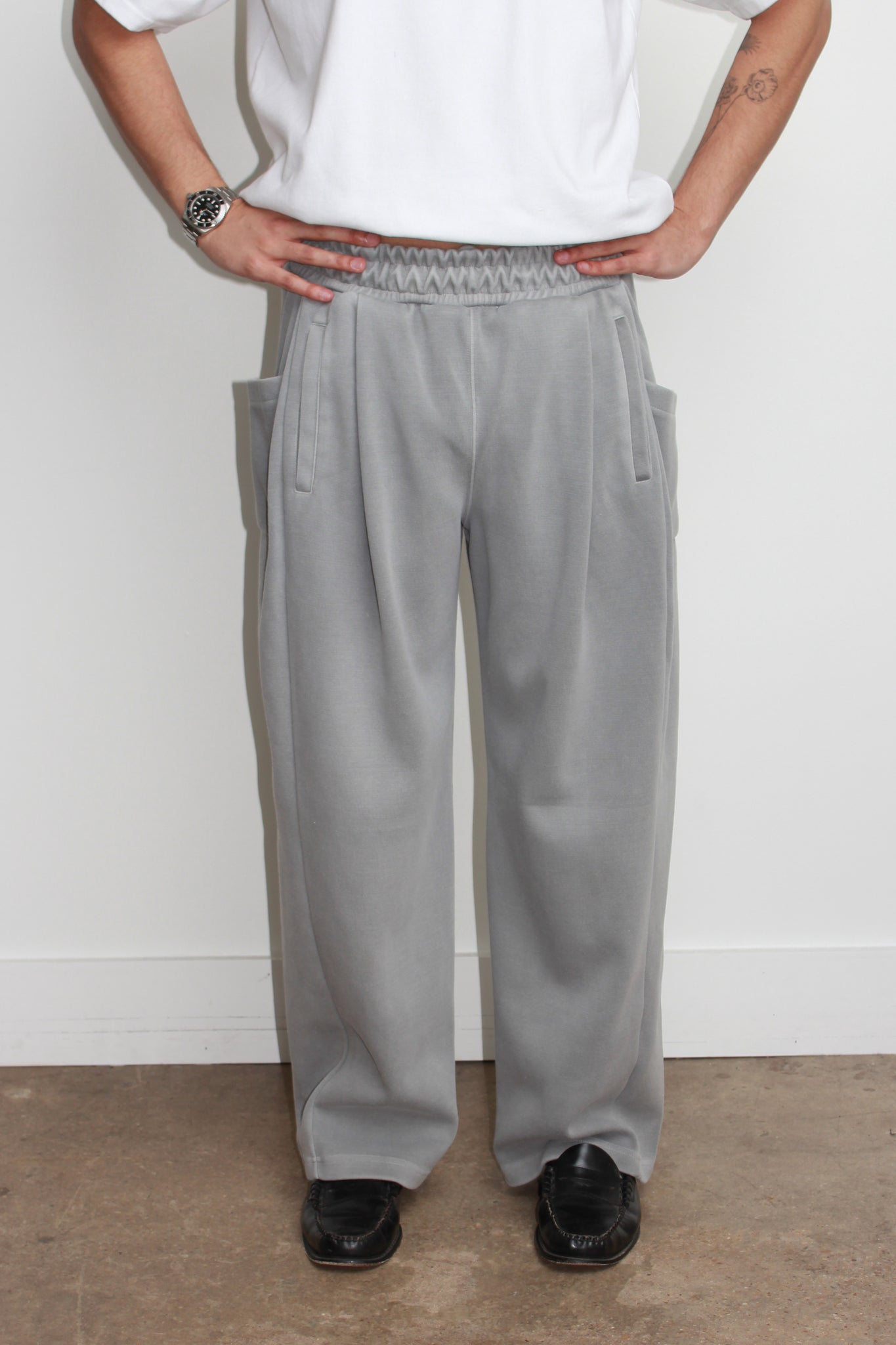 Pigment wash wide-leg sweatpants in Grey