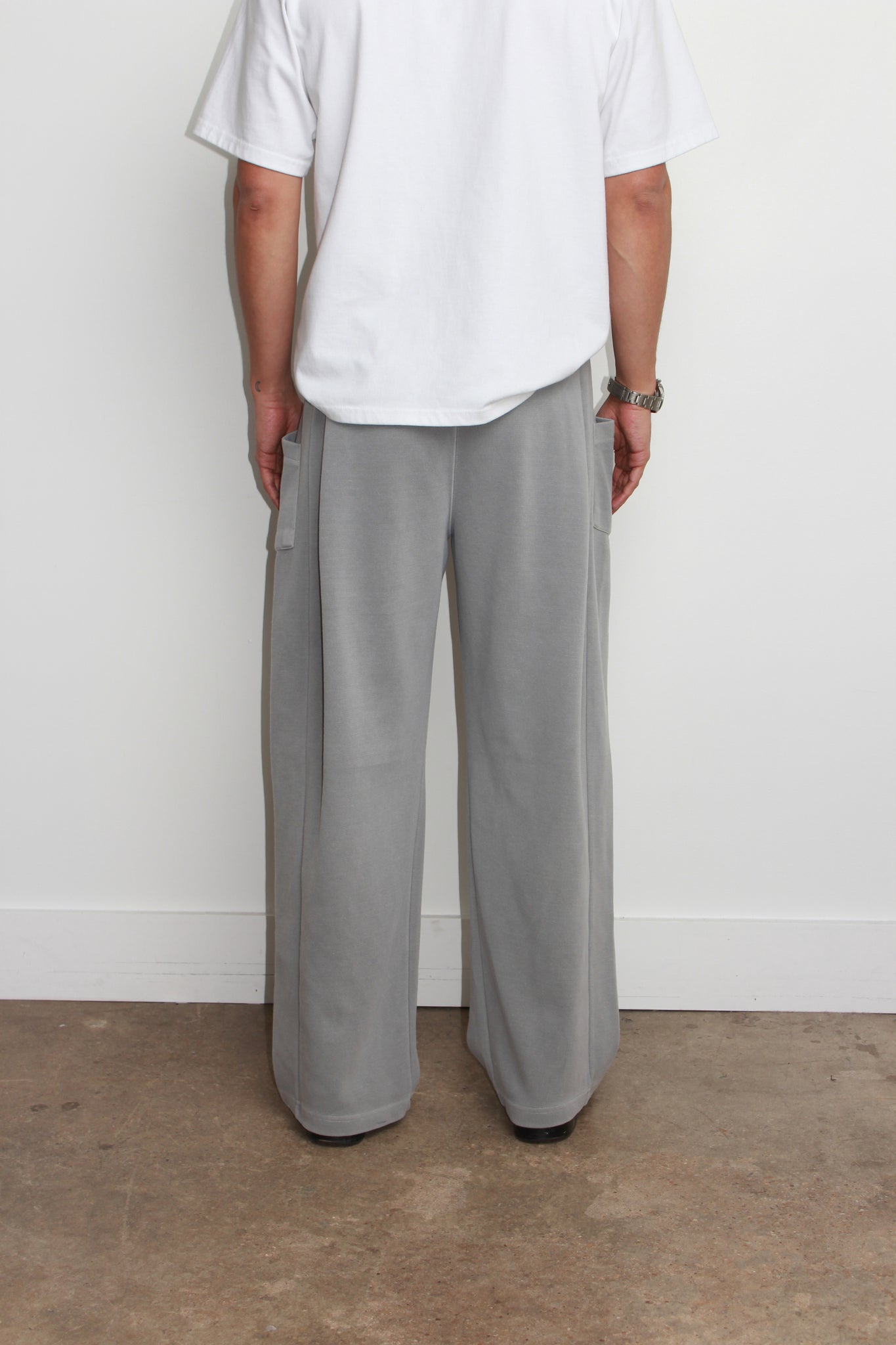 Pigment wash wide-leg sweatpants in Grey