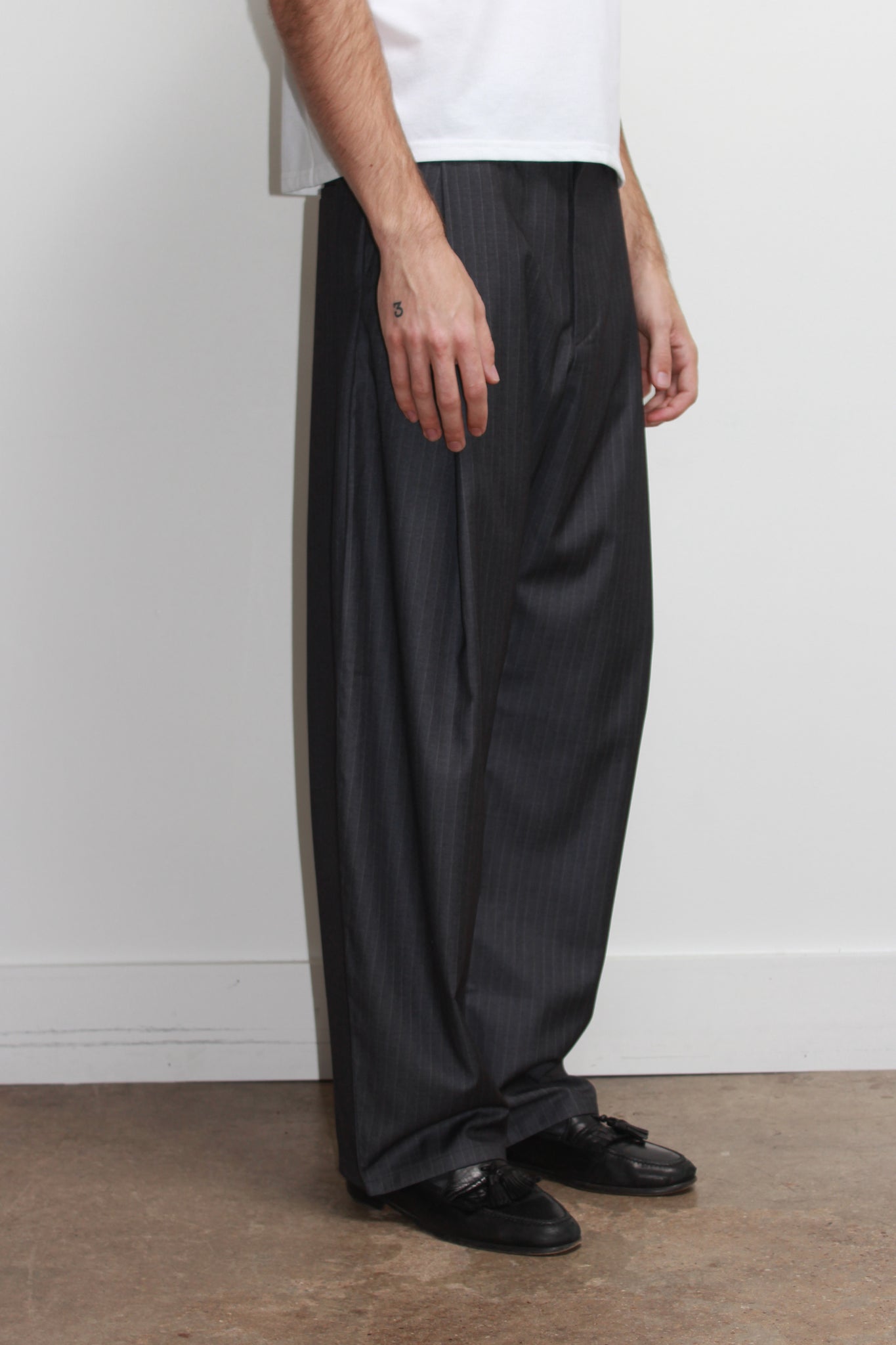 Jenna Pin Stripe Pin-Tuck Trouser in Charcoal