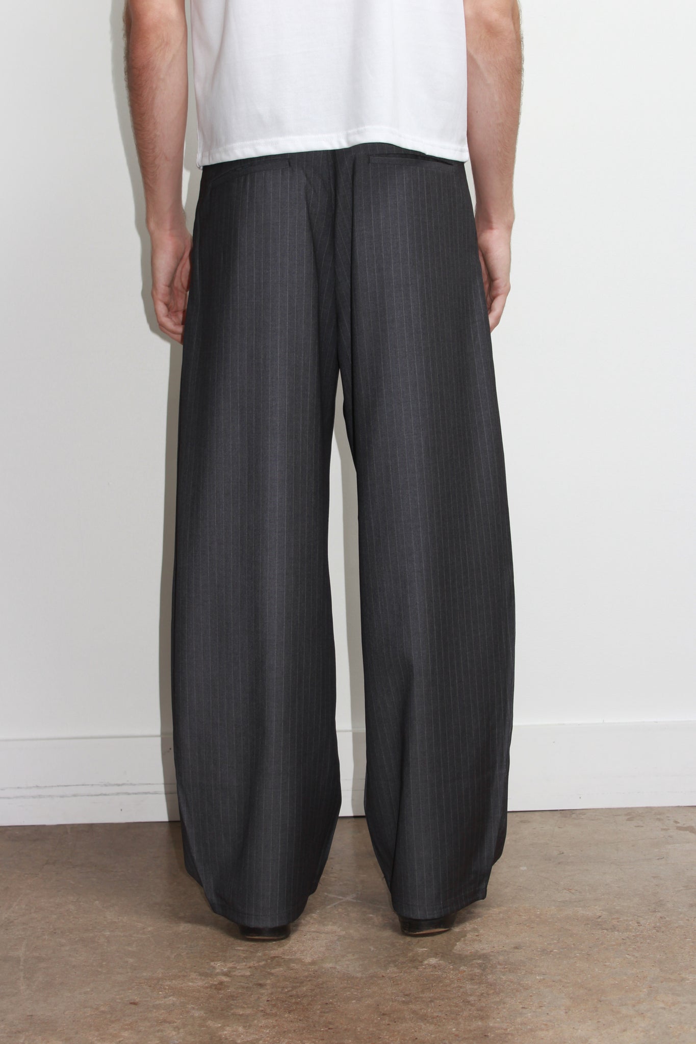 Jenna Pin Stripe Pin-Tuck Trouser in Charcoal