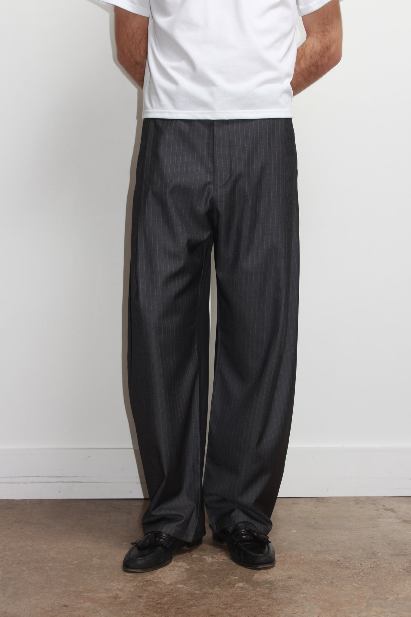 Jenna Pin Stripe Pin-Tuck Trouser in Charcoal