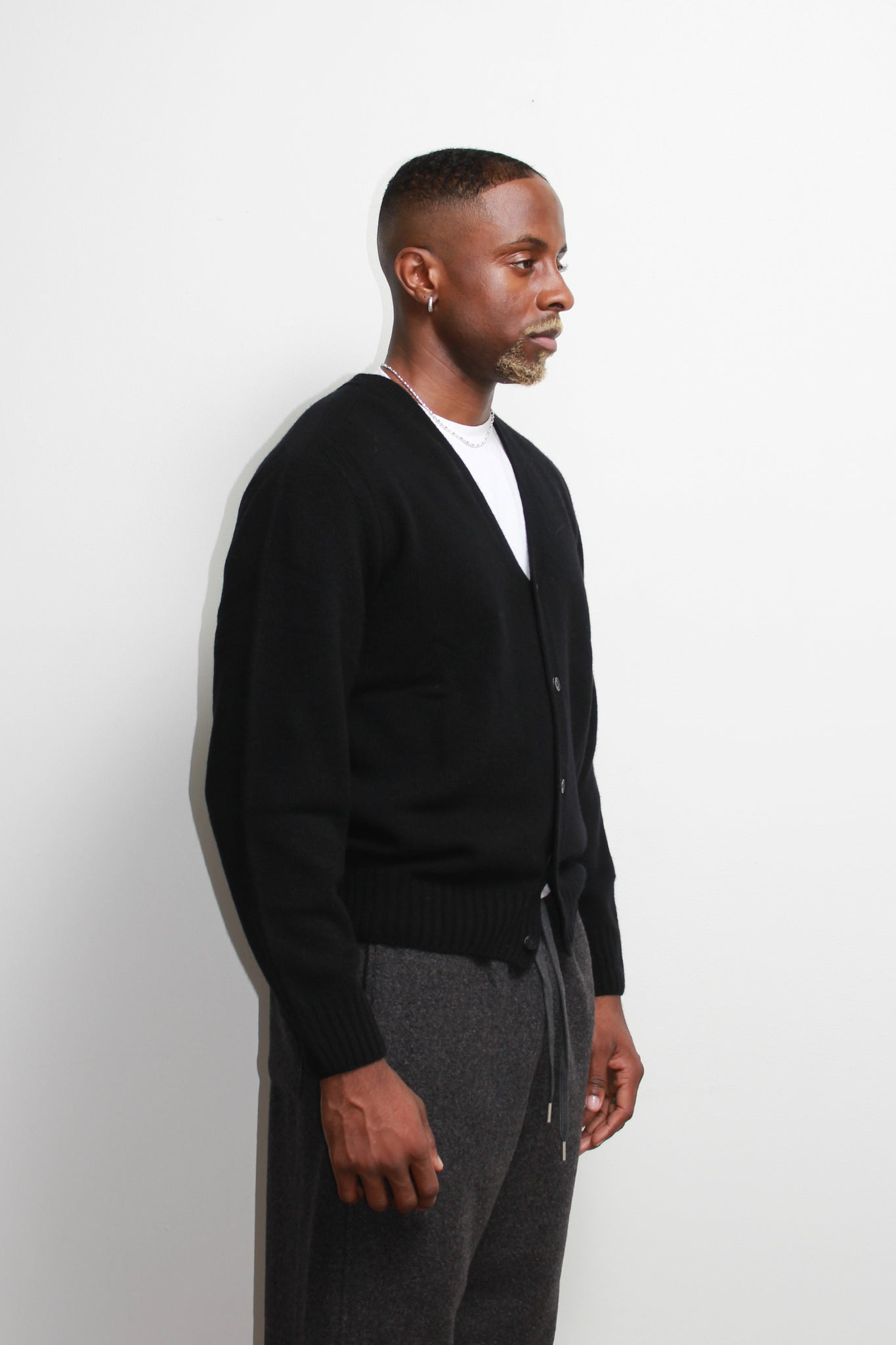 Fine Wool Whole Garment Cardigan in Black