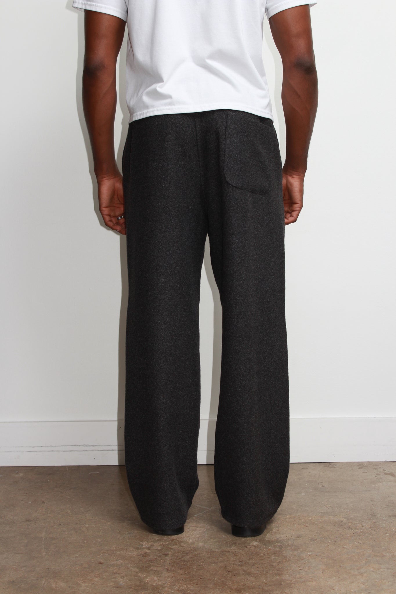 Wool Straight leg pants in Charcoal