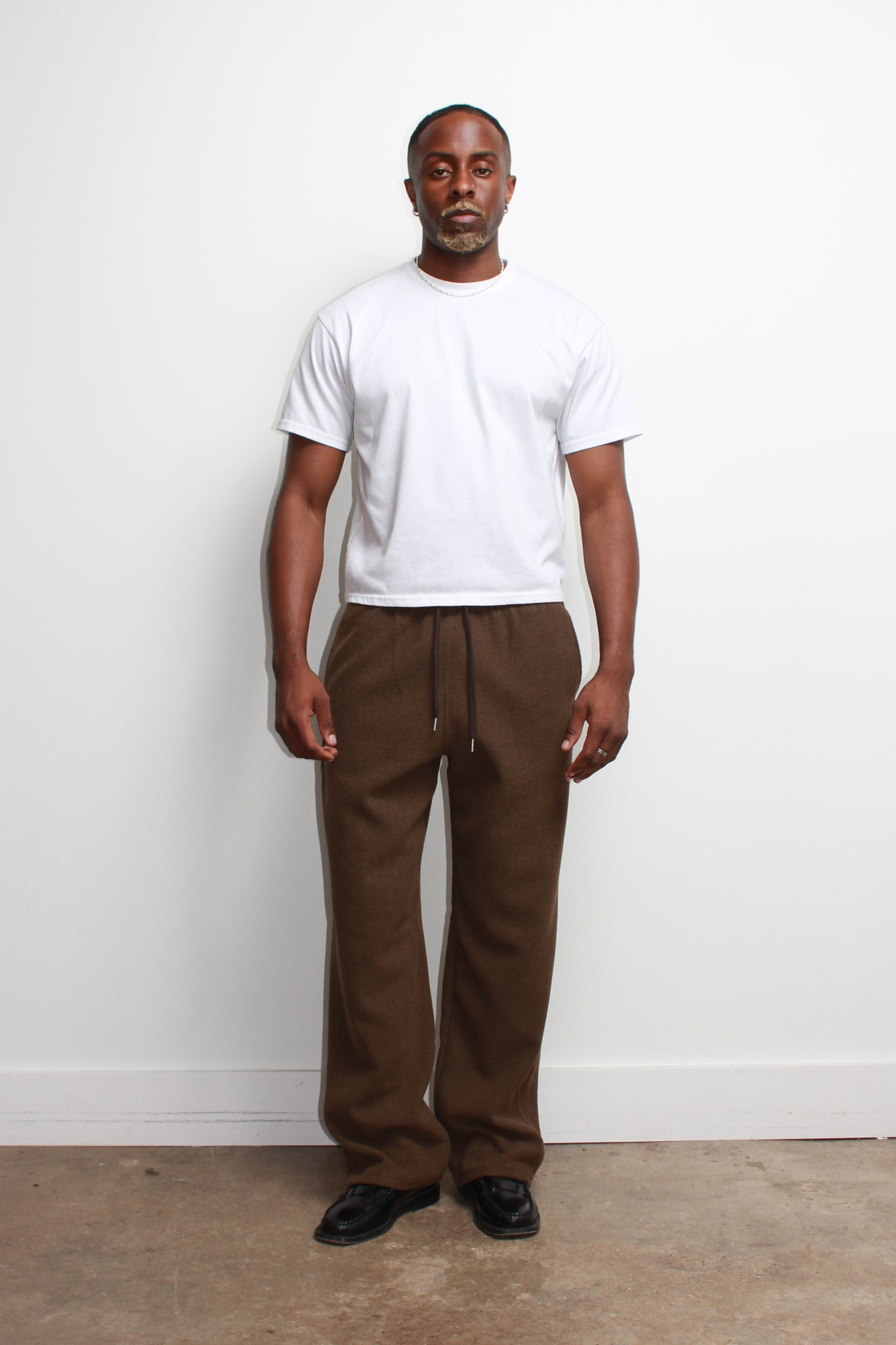Wool Straight leg pants in Olive Beige