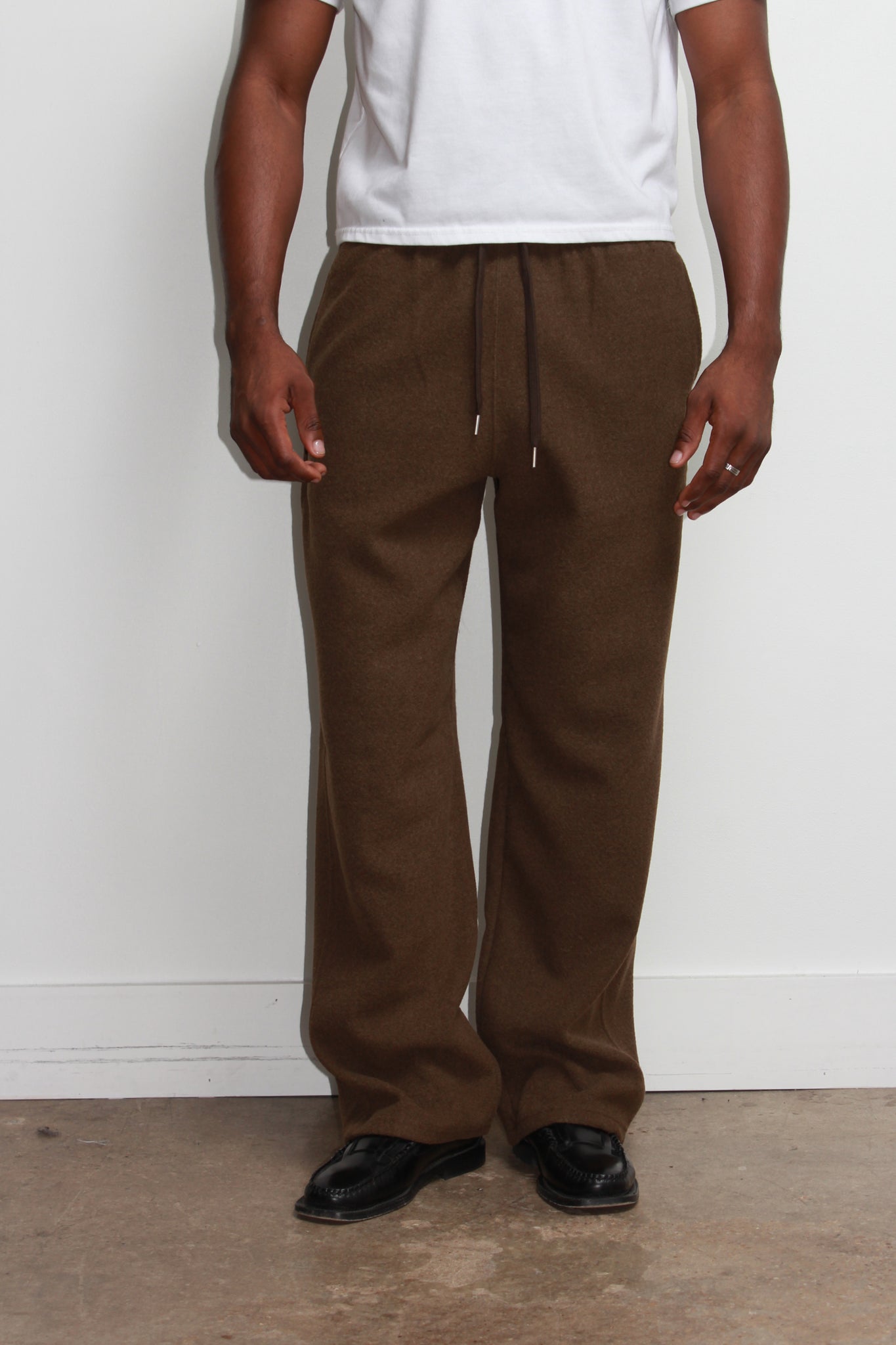 Wool Straight leg pants in Olive Beige