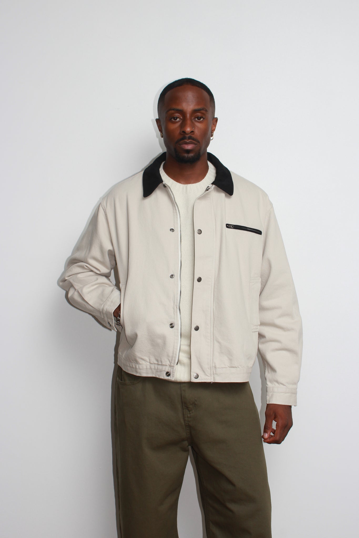 Collar Contrast Washed Jacket in white