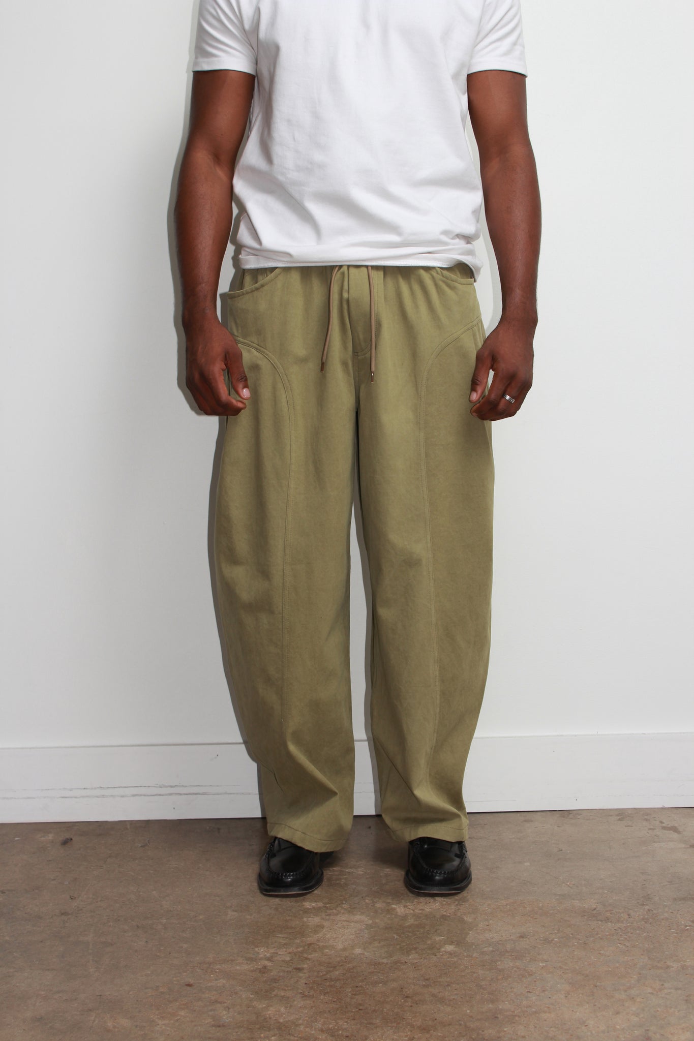 Crome Curved Barrel Leg Pant in Beige Butter