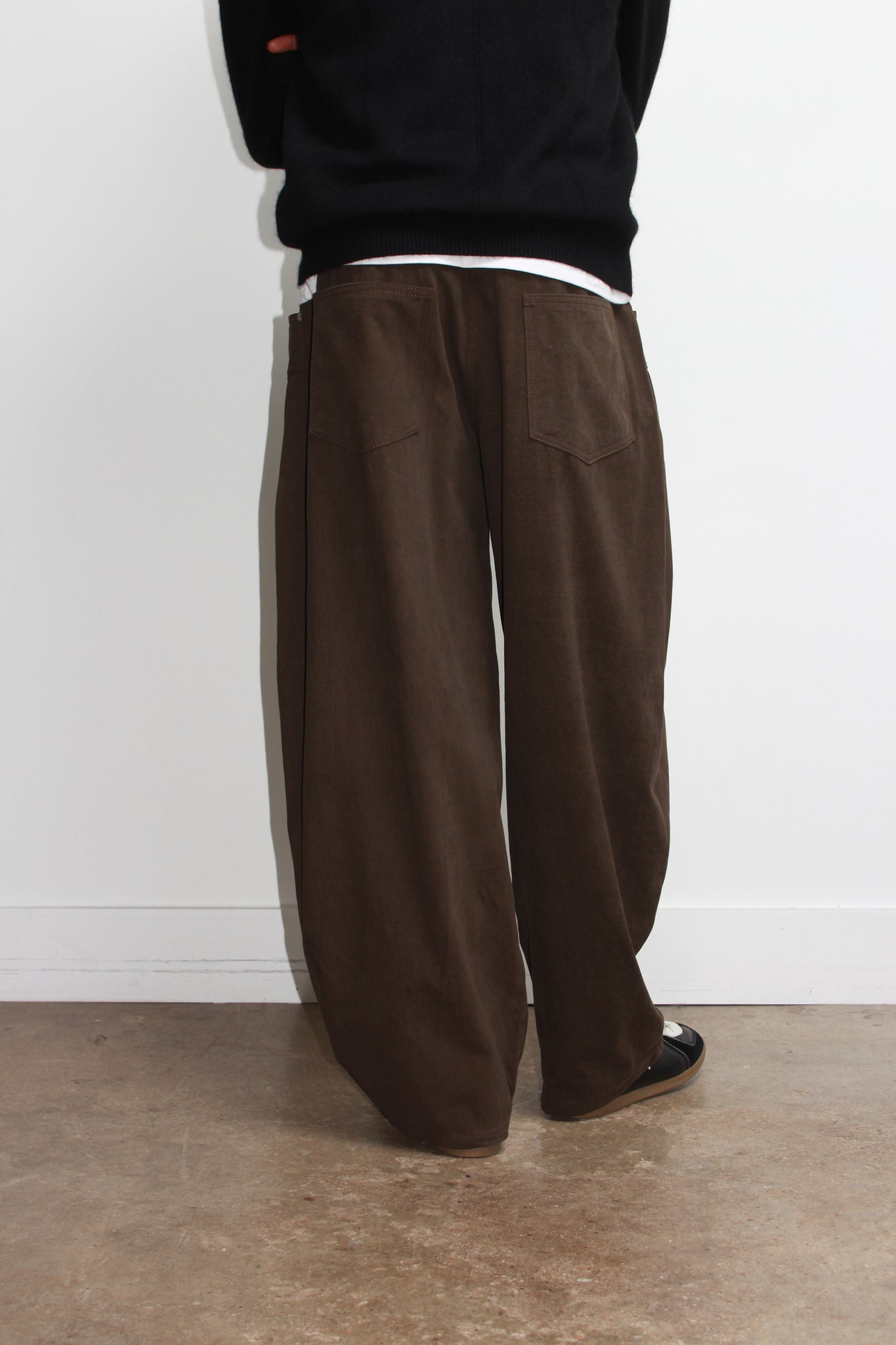 Crome Curved Barrel Leg Pant in Brown