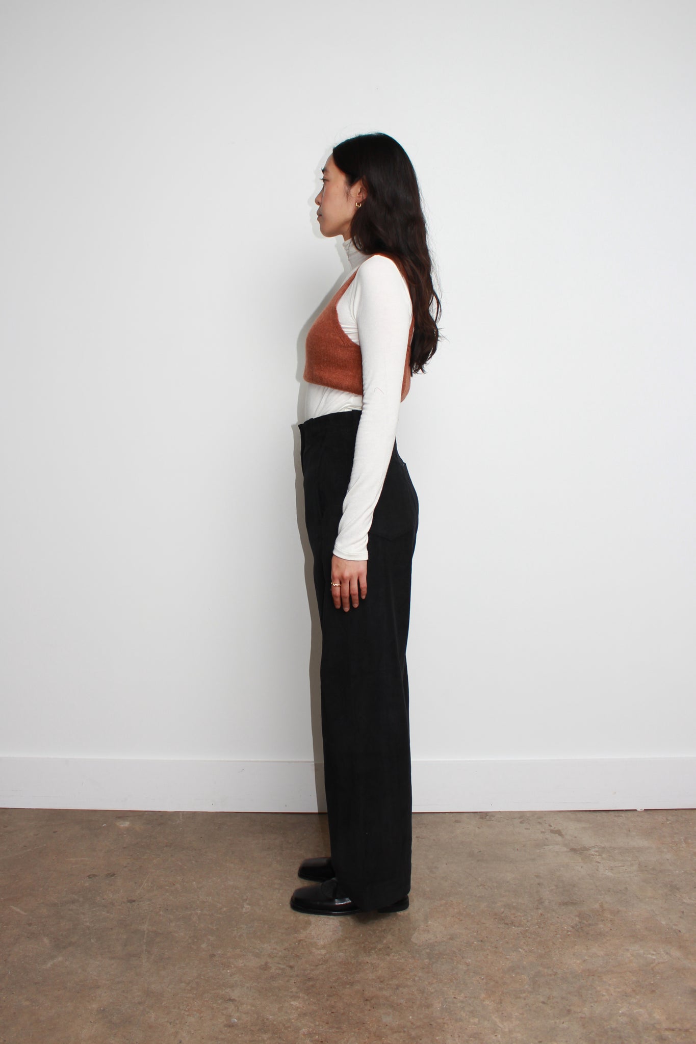 Curved Corduroy Pants in Black