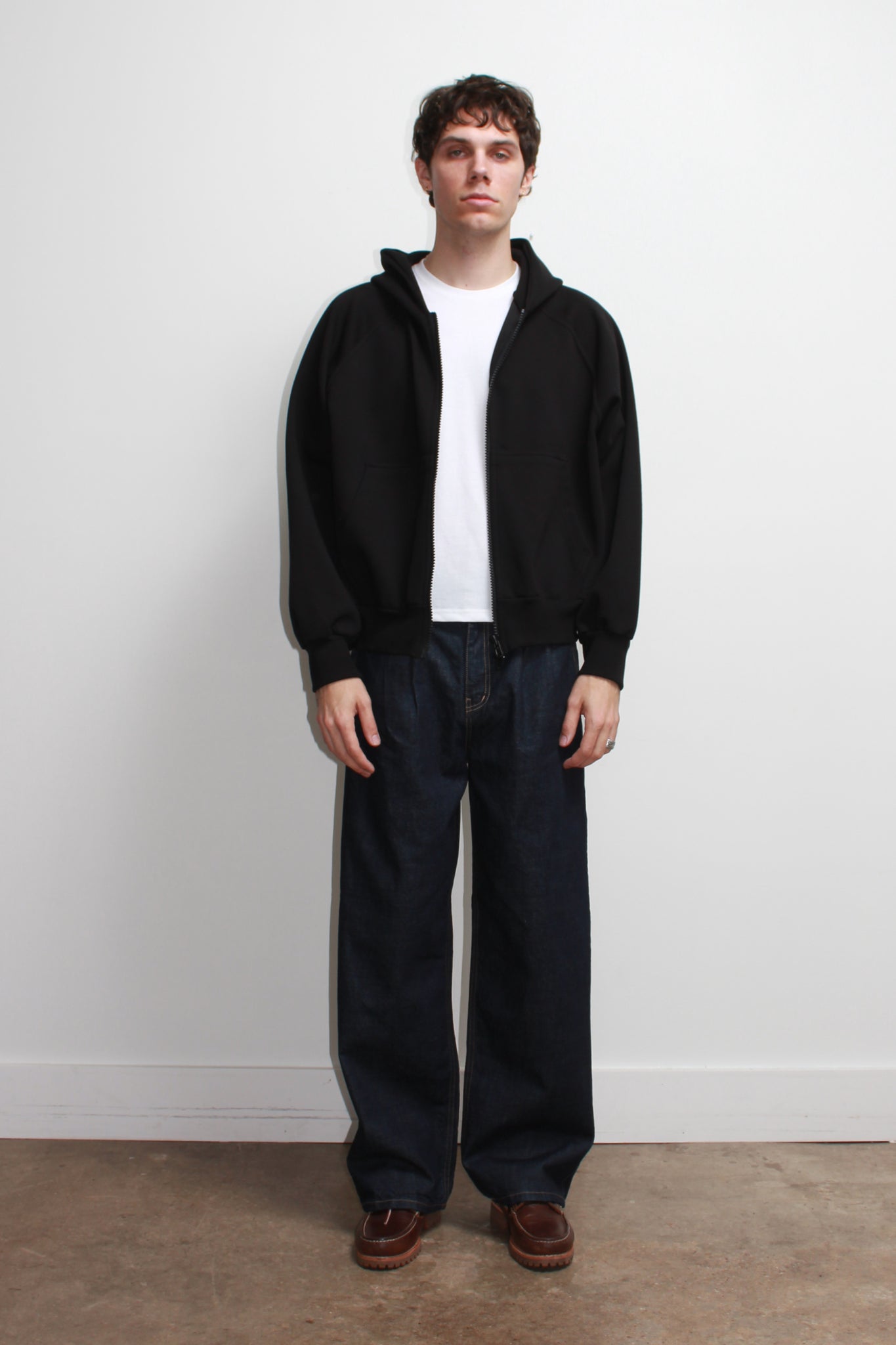 Oversized Crop Hoodie in Black