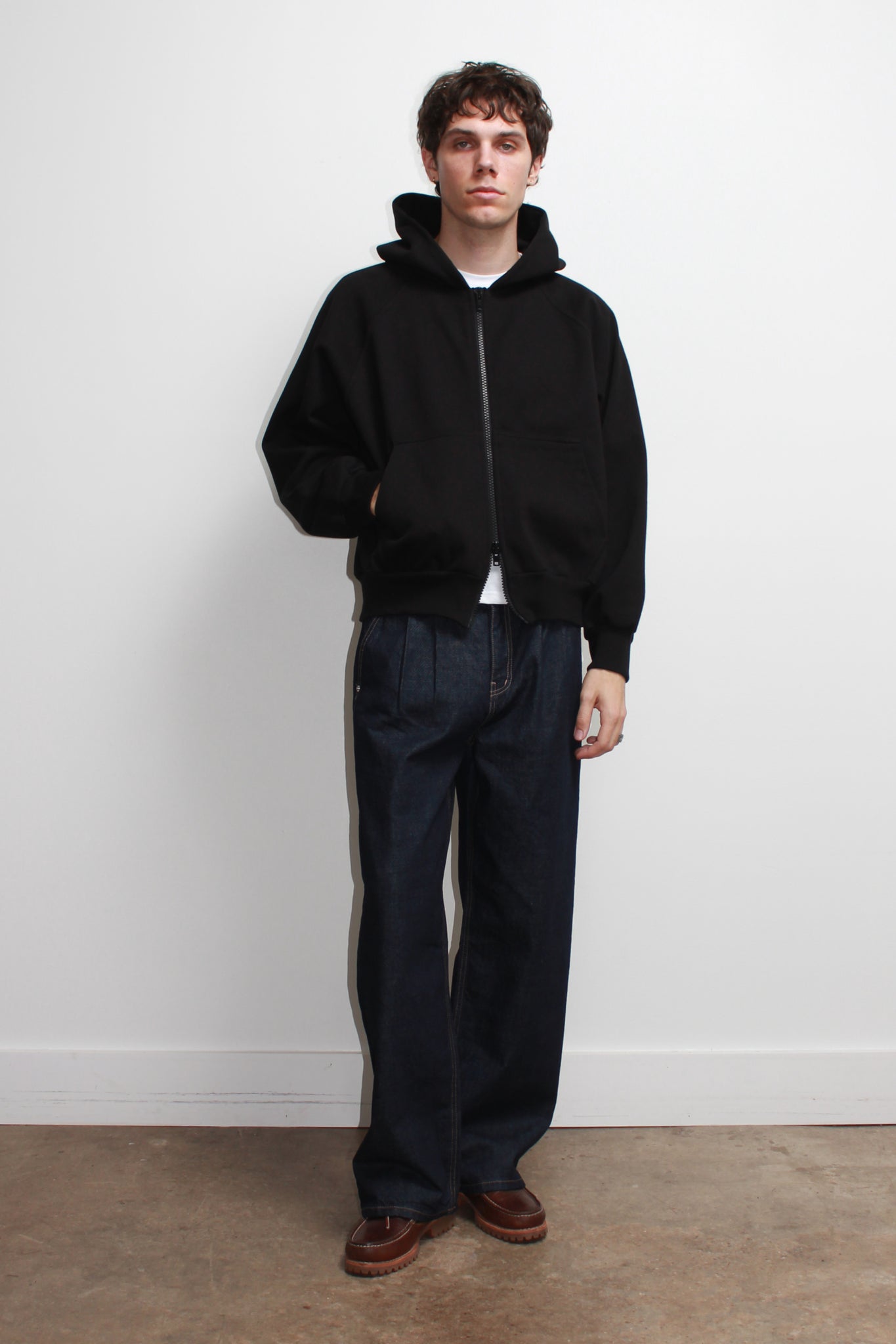 Oversized Crop Hoodie in Black
