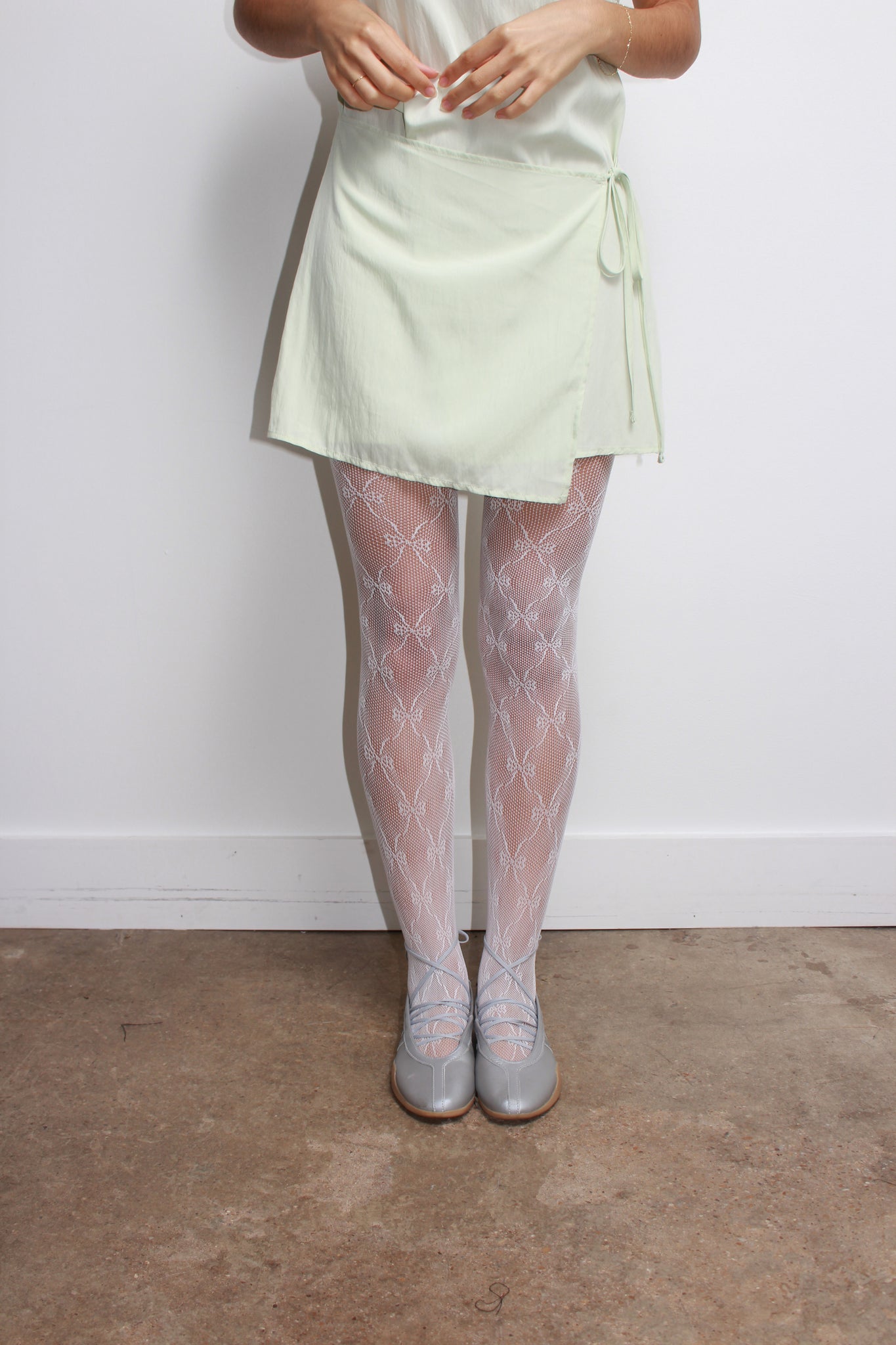 Lia Ribbon Lace Tights in White