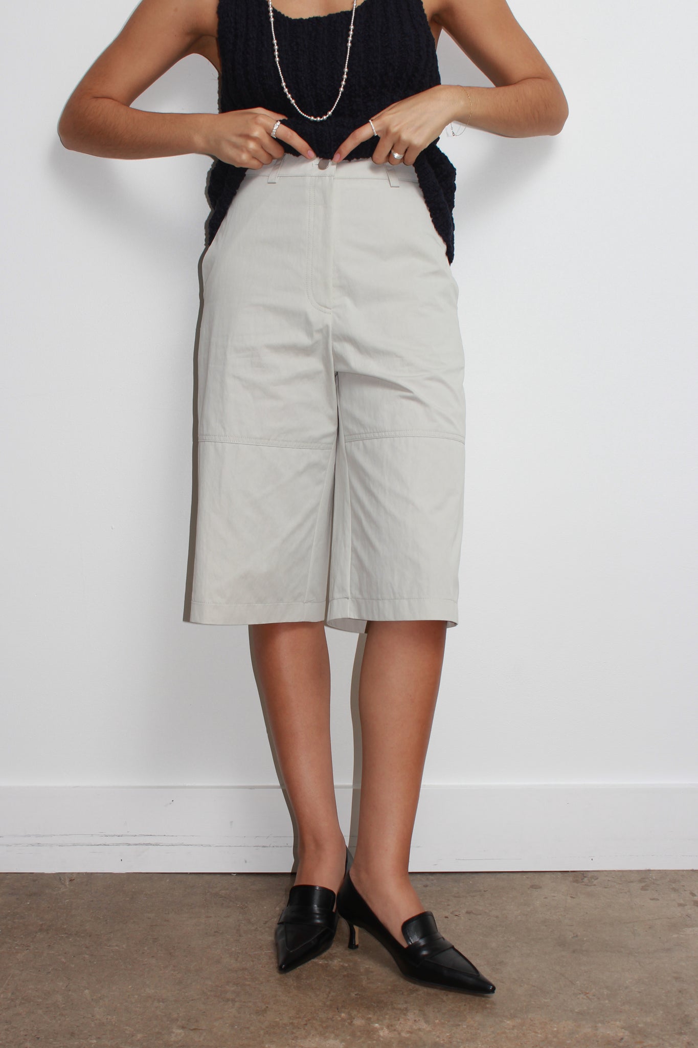 Nova Bermuda Capri Shorts in Light Grey