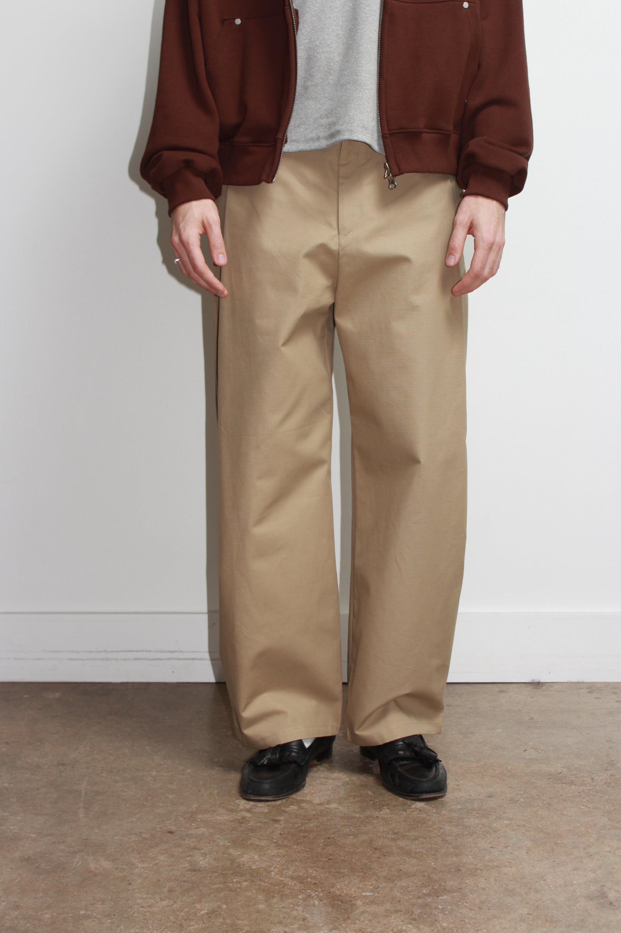 Side Pin-tuck Cotton Pants in Khaki – Jowa.shop