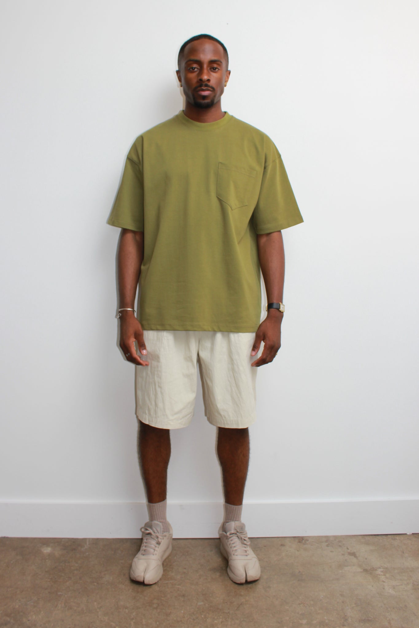 Oversized One Pocket T-Shirts in Olive