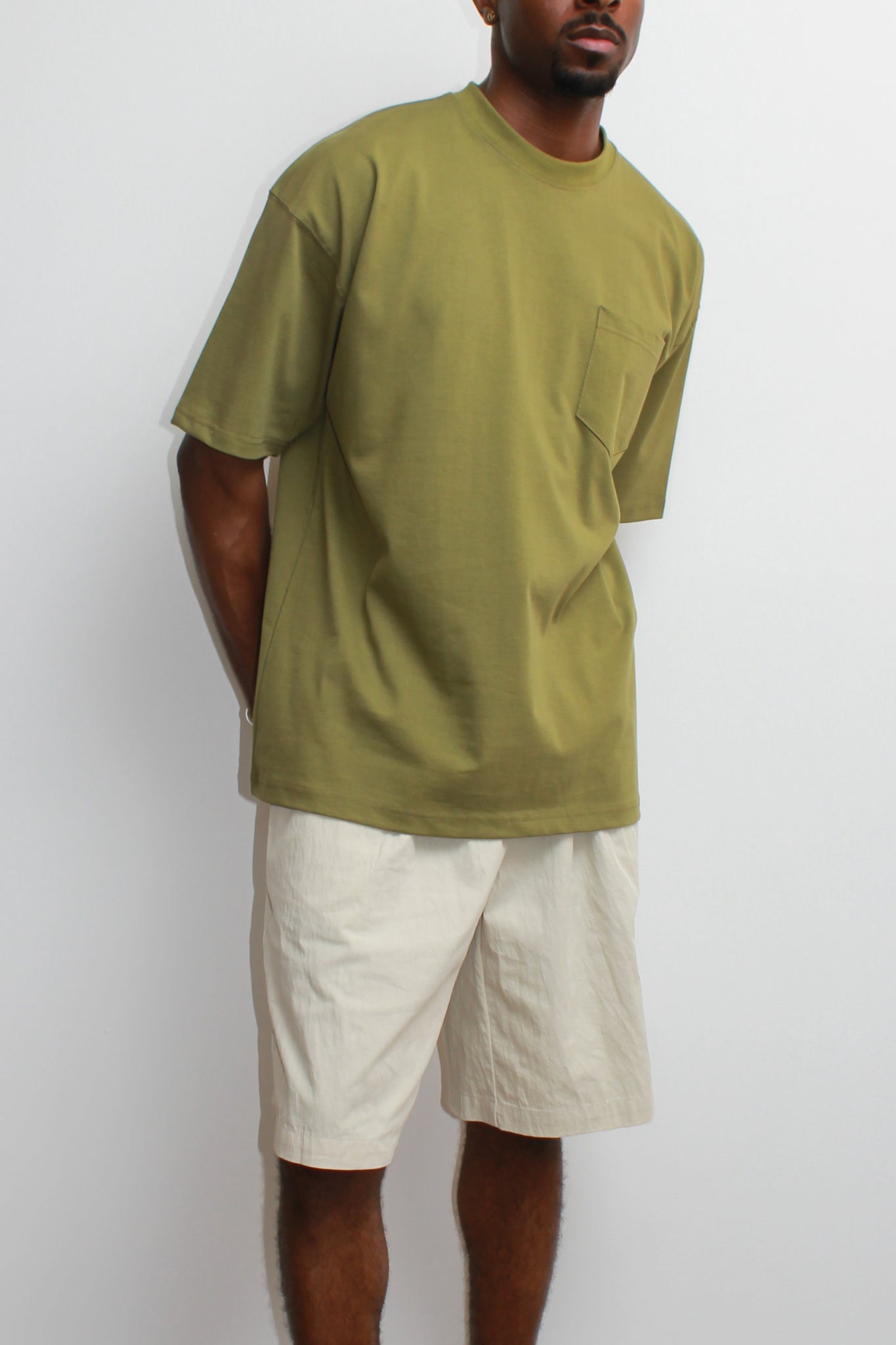 Oversized One Pocket T-Shirts in Olive