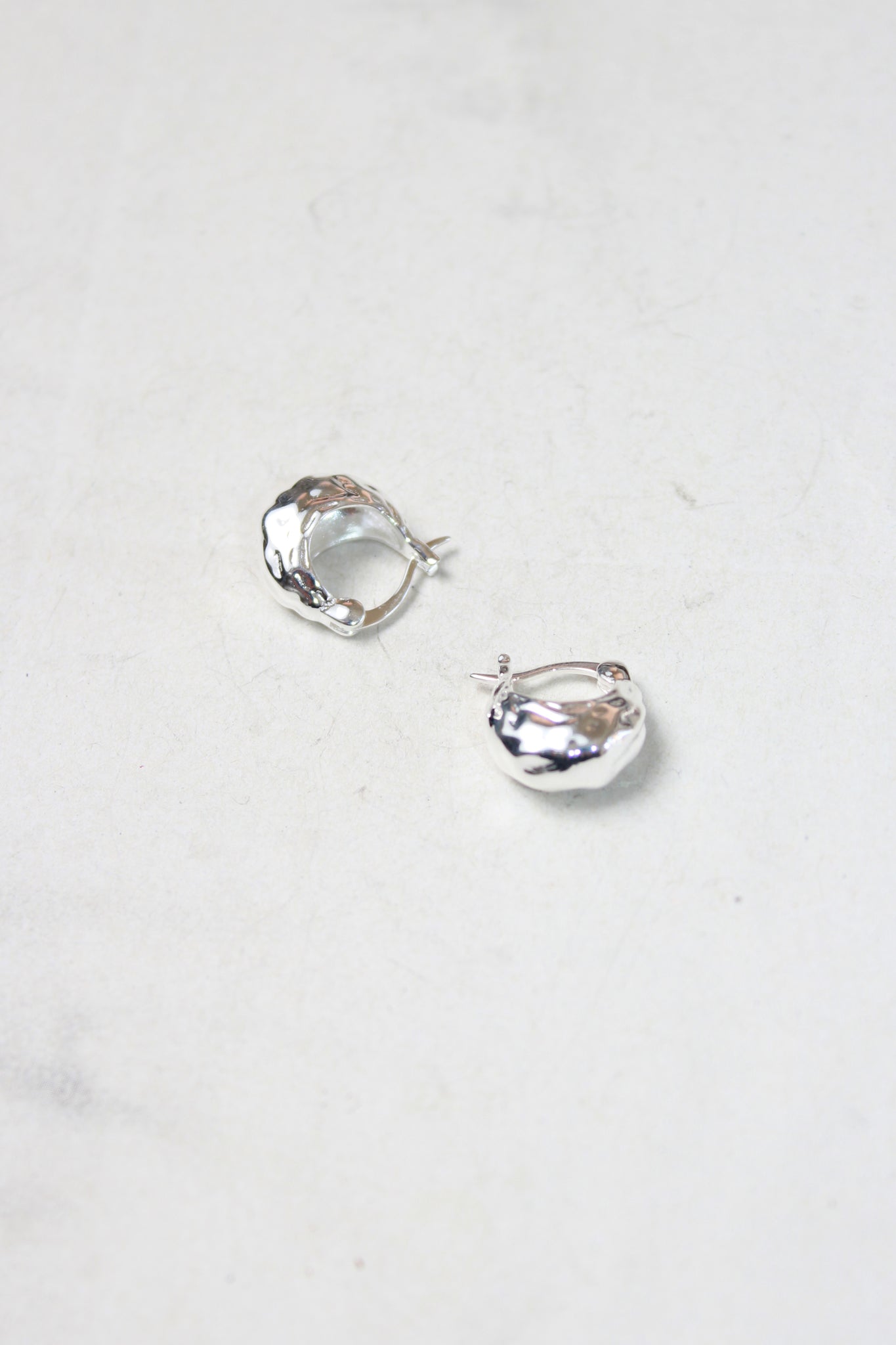 Scoop Rough Finish Earring