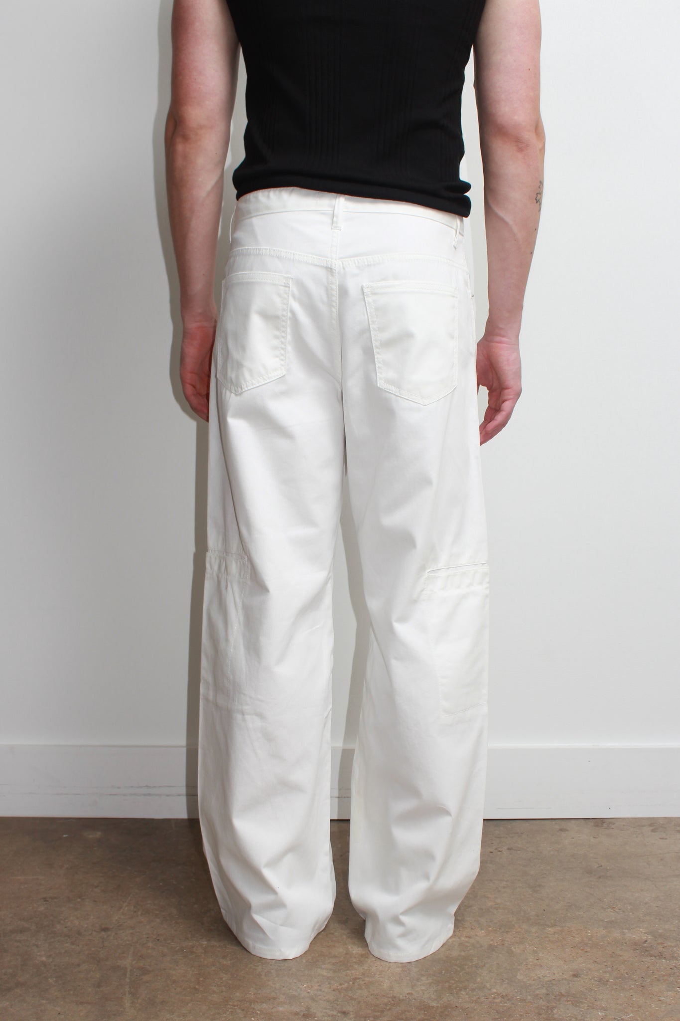 Linked Curved Cotton Chino Pants in Off White
