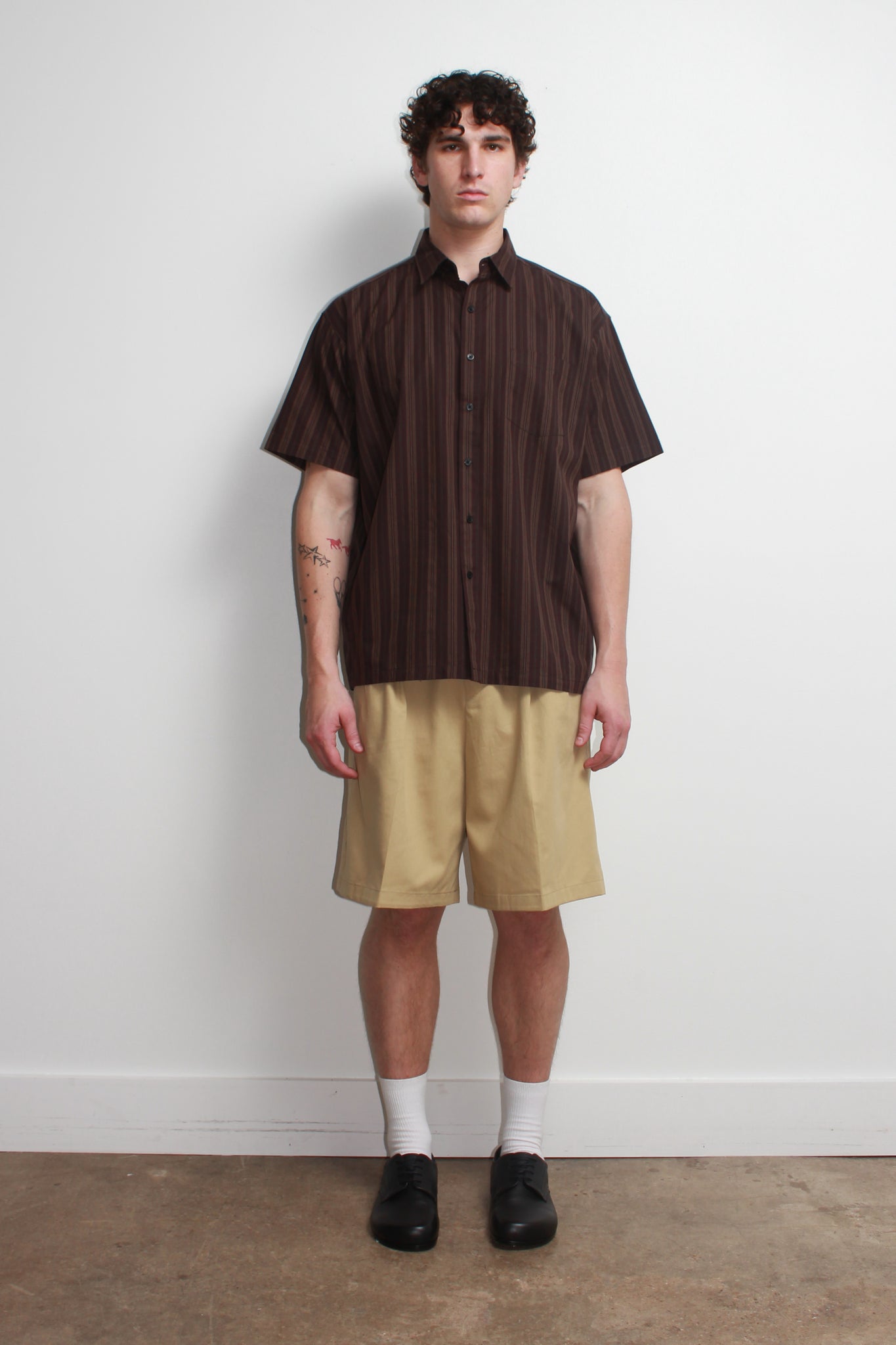 Loot Stripe Short-sleeve Shirt in Brown