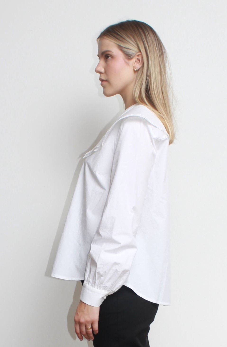 Camellia Big Collar Shirts in White