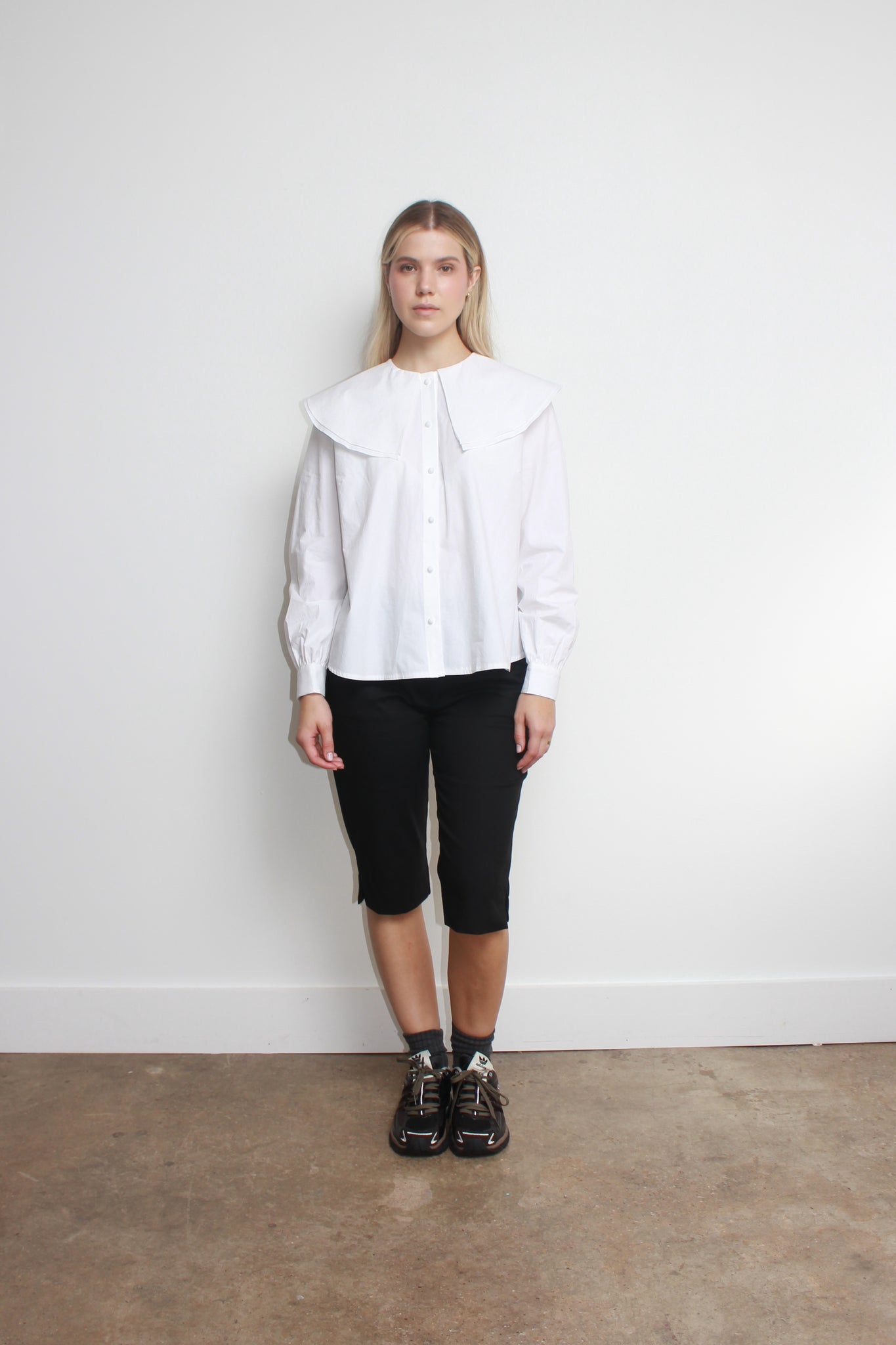 Camellia Big Collar Shirts in White