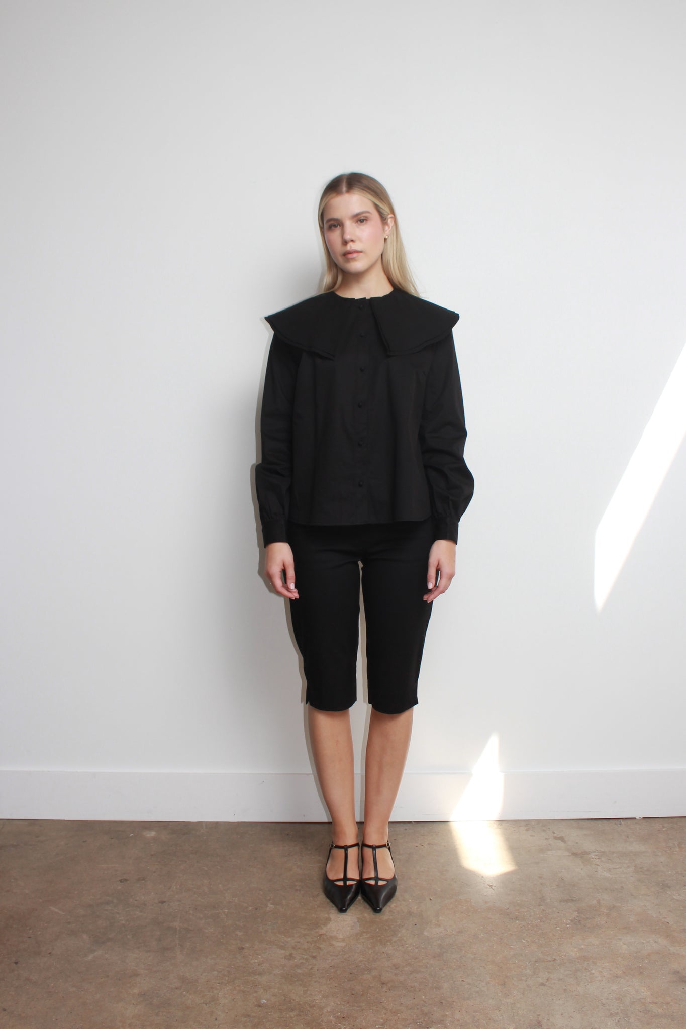 Camellia Big Collar Shirts in Black