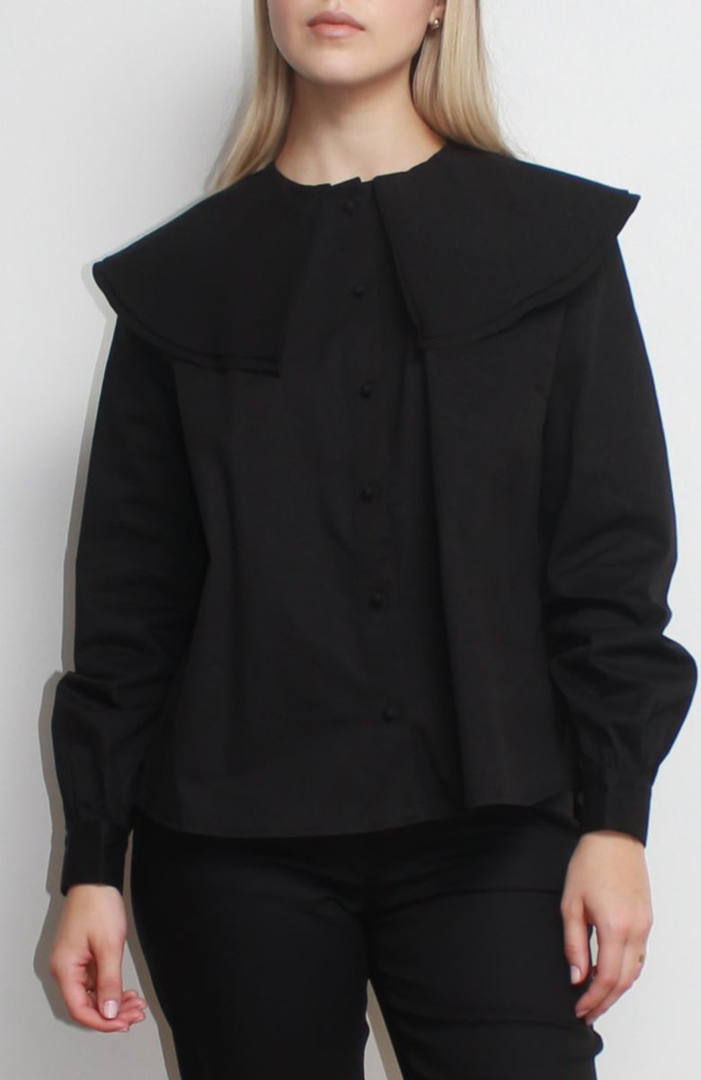 Camellia Big Collar Shirts in Black