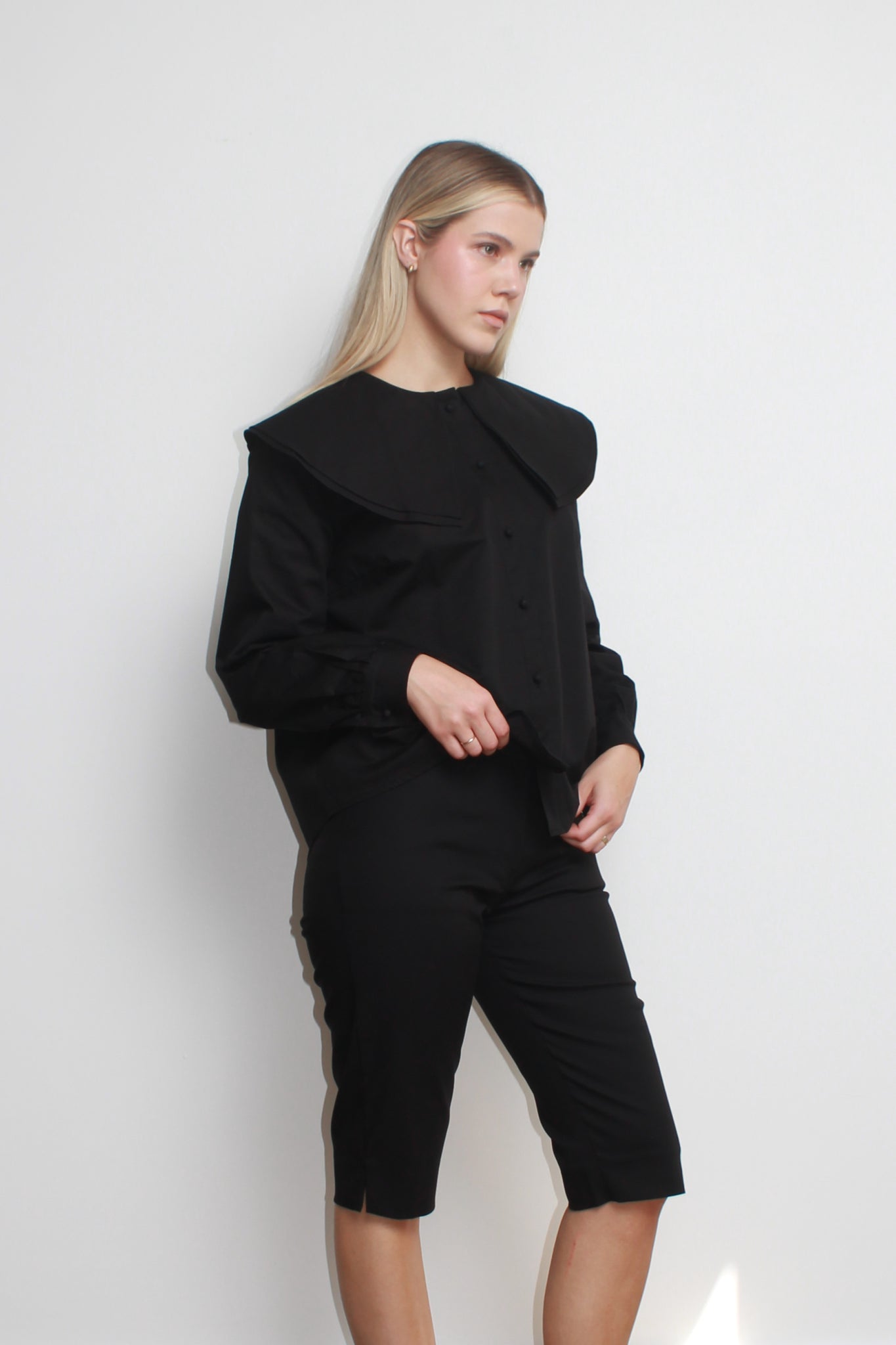 Camellia Big Collar Shirts in Black