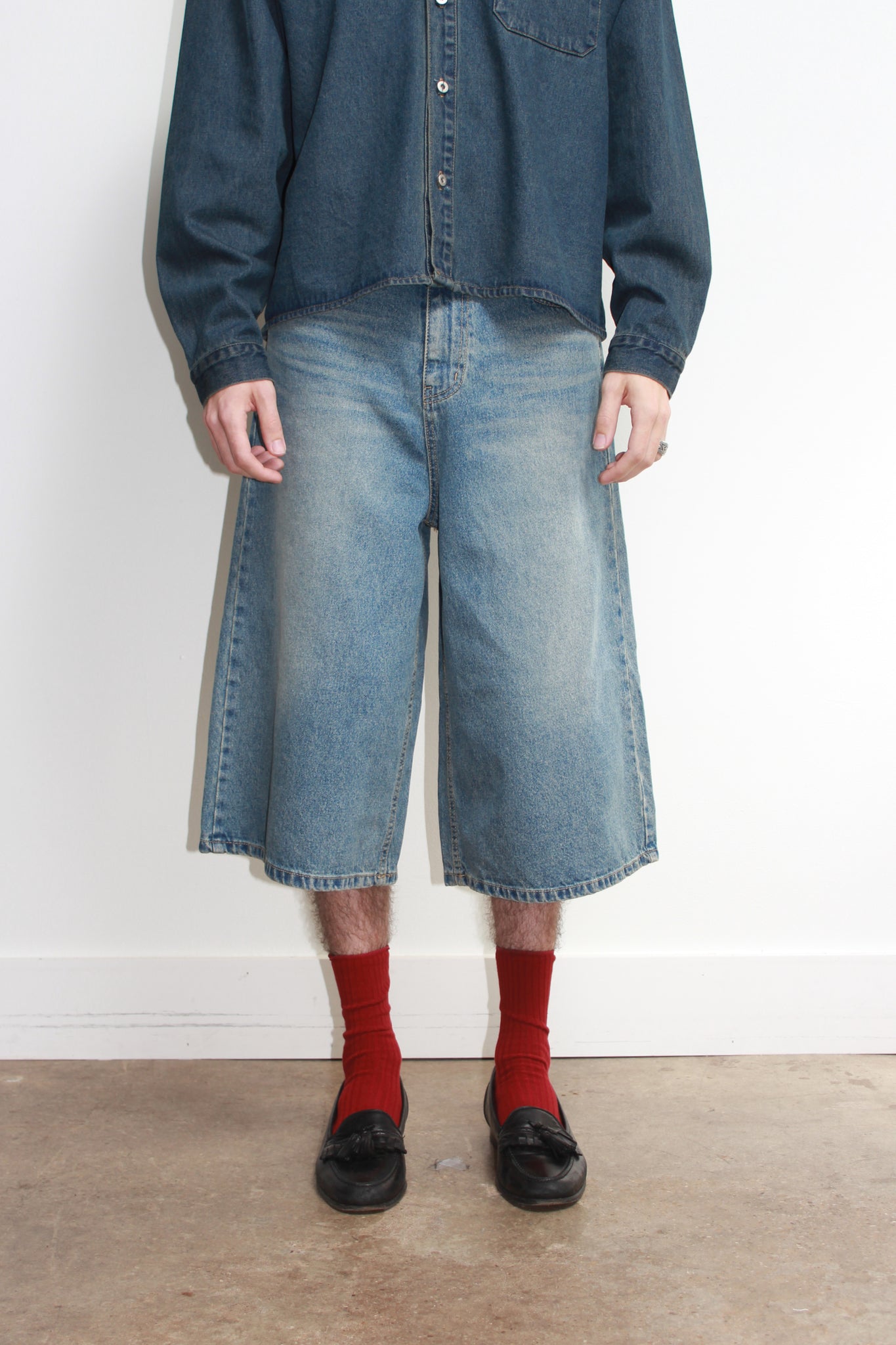 Capri Mid wash Bermuda Shorts