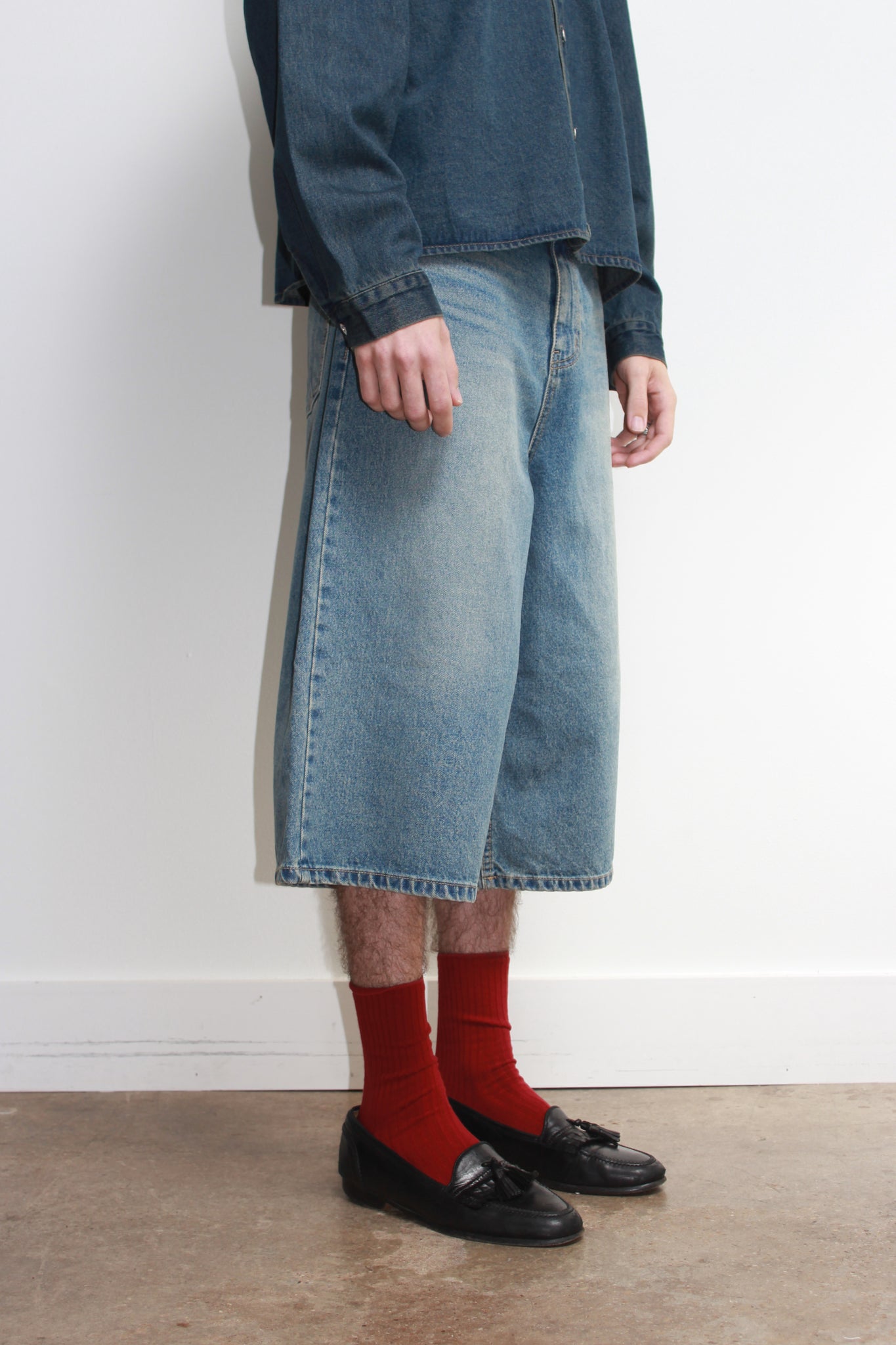 Capri Mid wash Bermuda Shorts