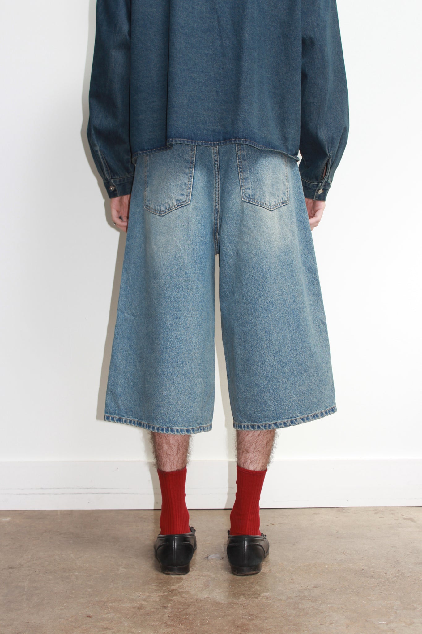 Capri Mid wash Bermuda Shorts
