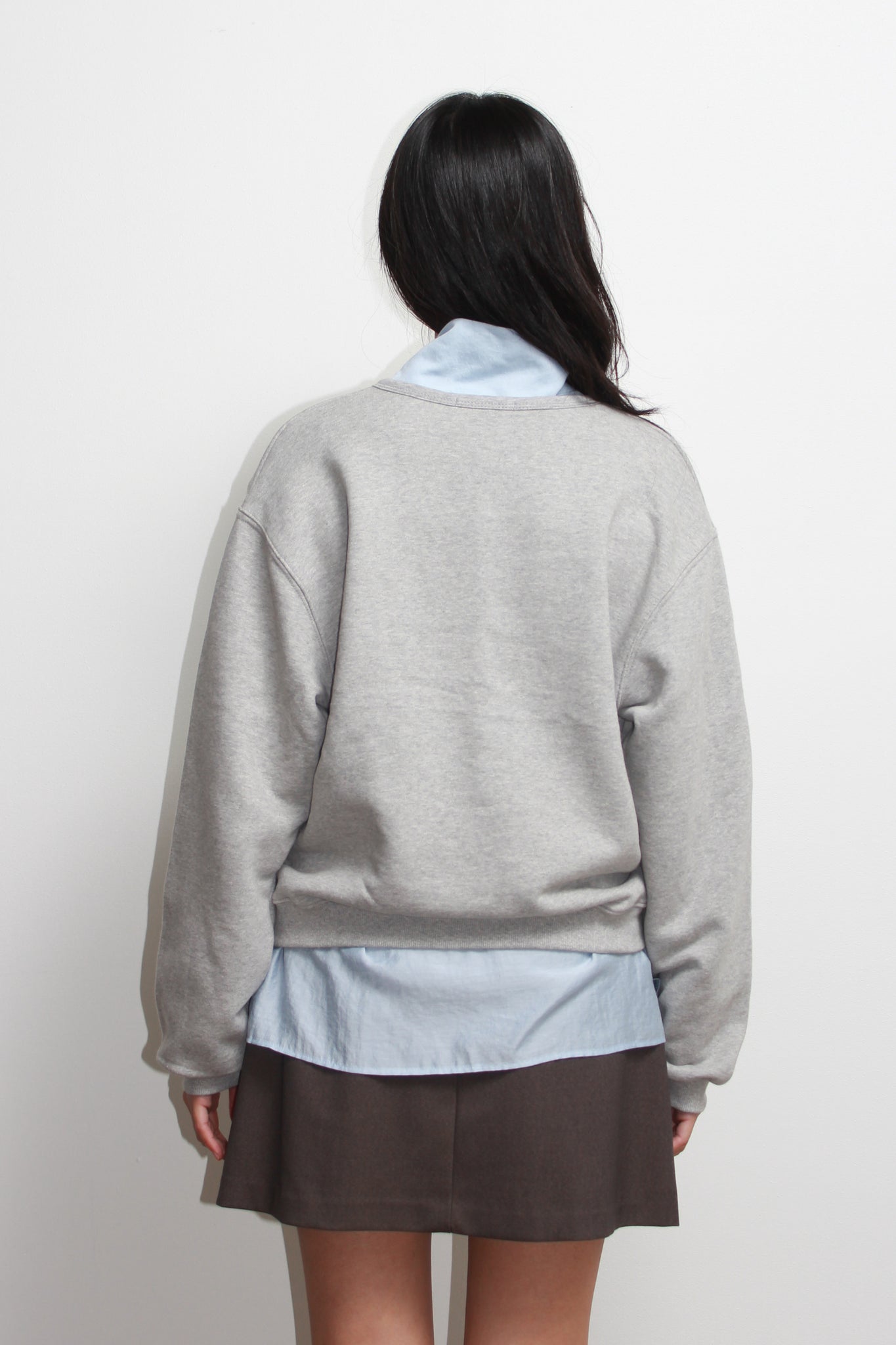 Youth V-neck Sweatshirt in Melange Grey
