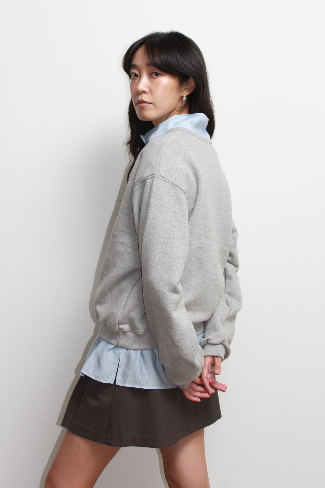 Youth V-neck Sweatshirt in Melange Grey