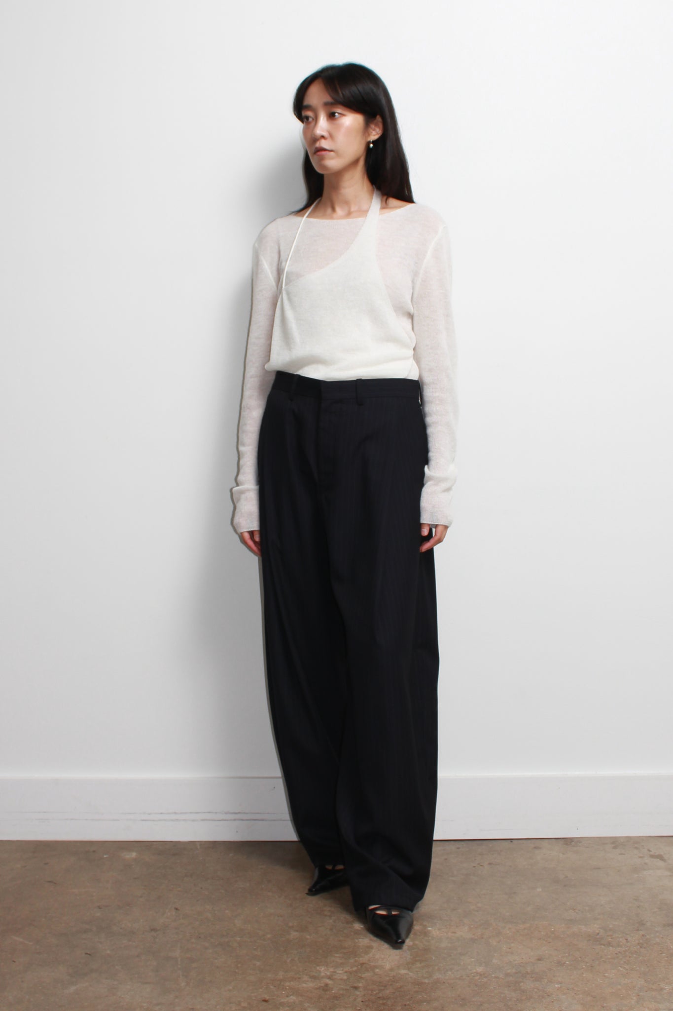 Jenna Pin Stripe Pin-Tuck Trouser in Navy