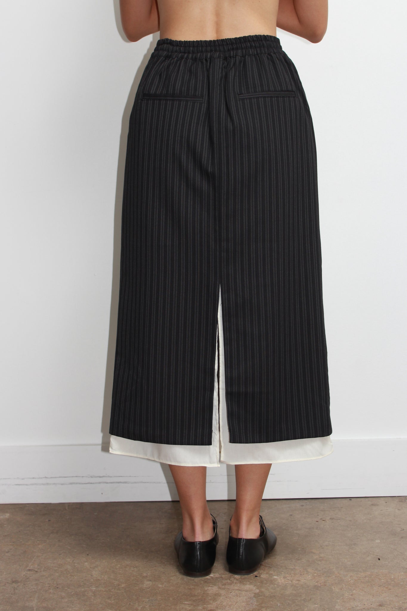 Mood Stripe Skirt in Charcoal