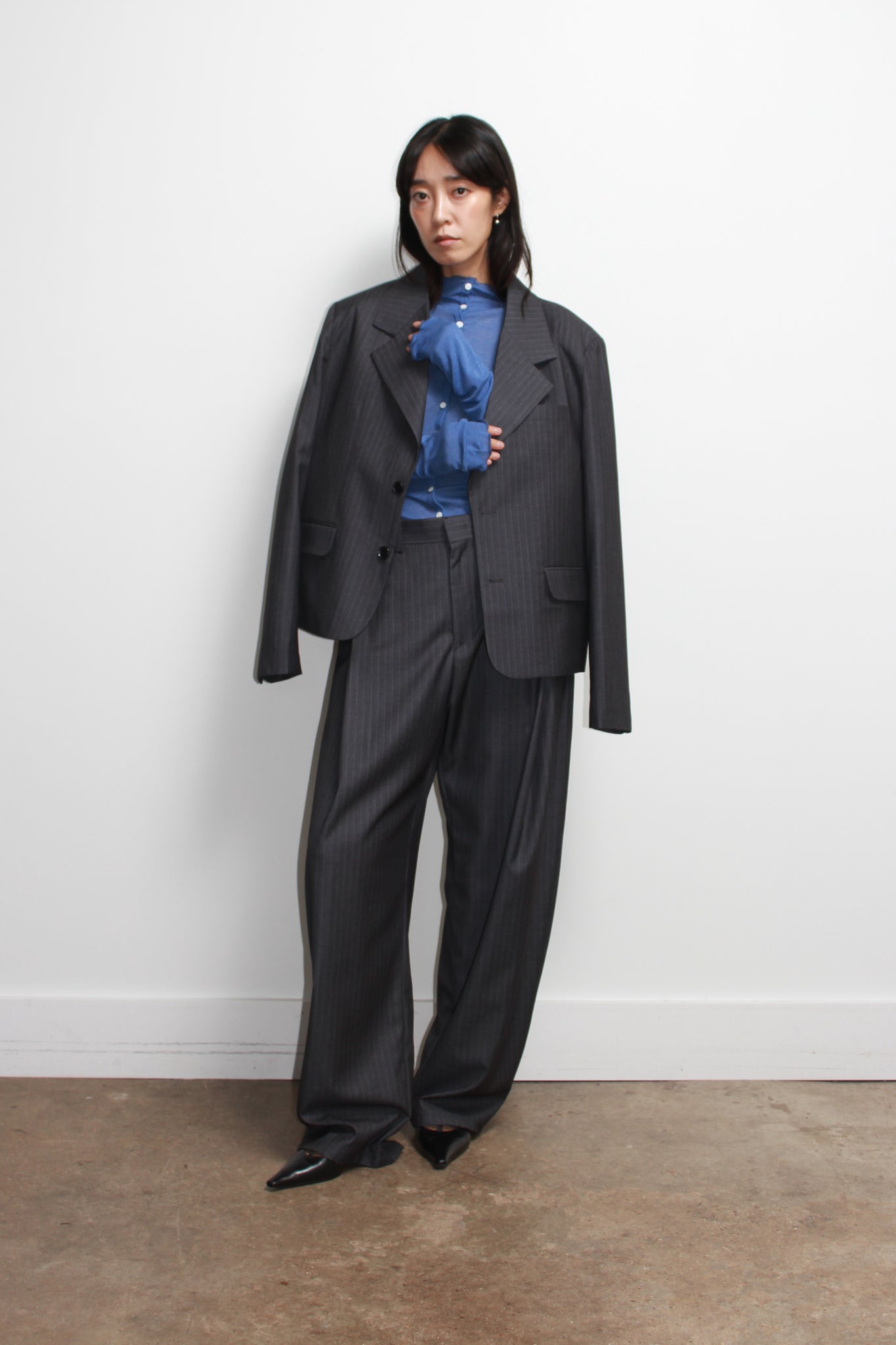 Jenna Pin Stripe Pin-Tuck Trouser in Charcoal