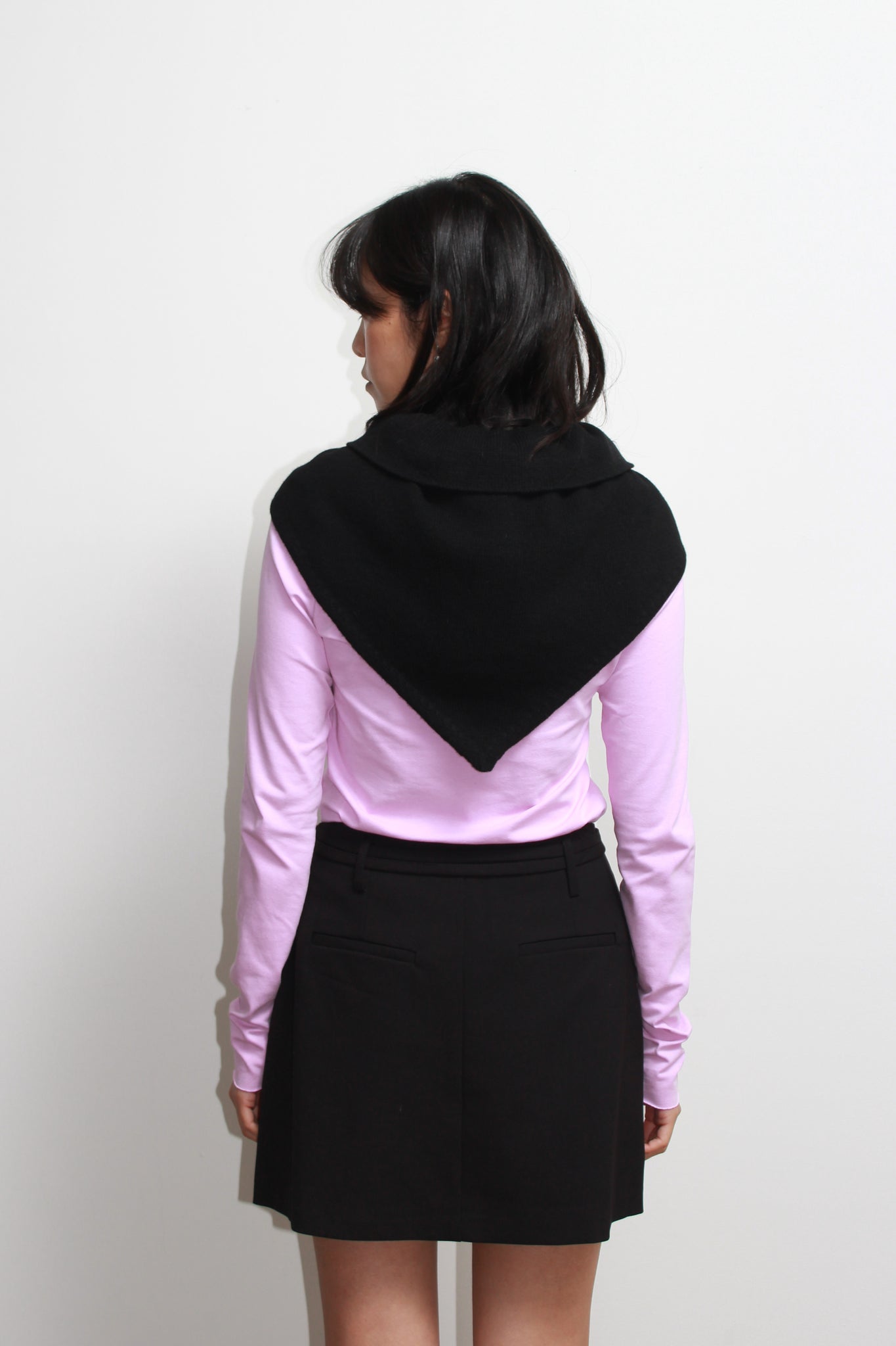 Moh String Cape Scarf in Black