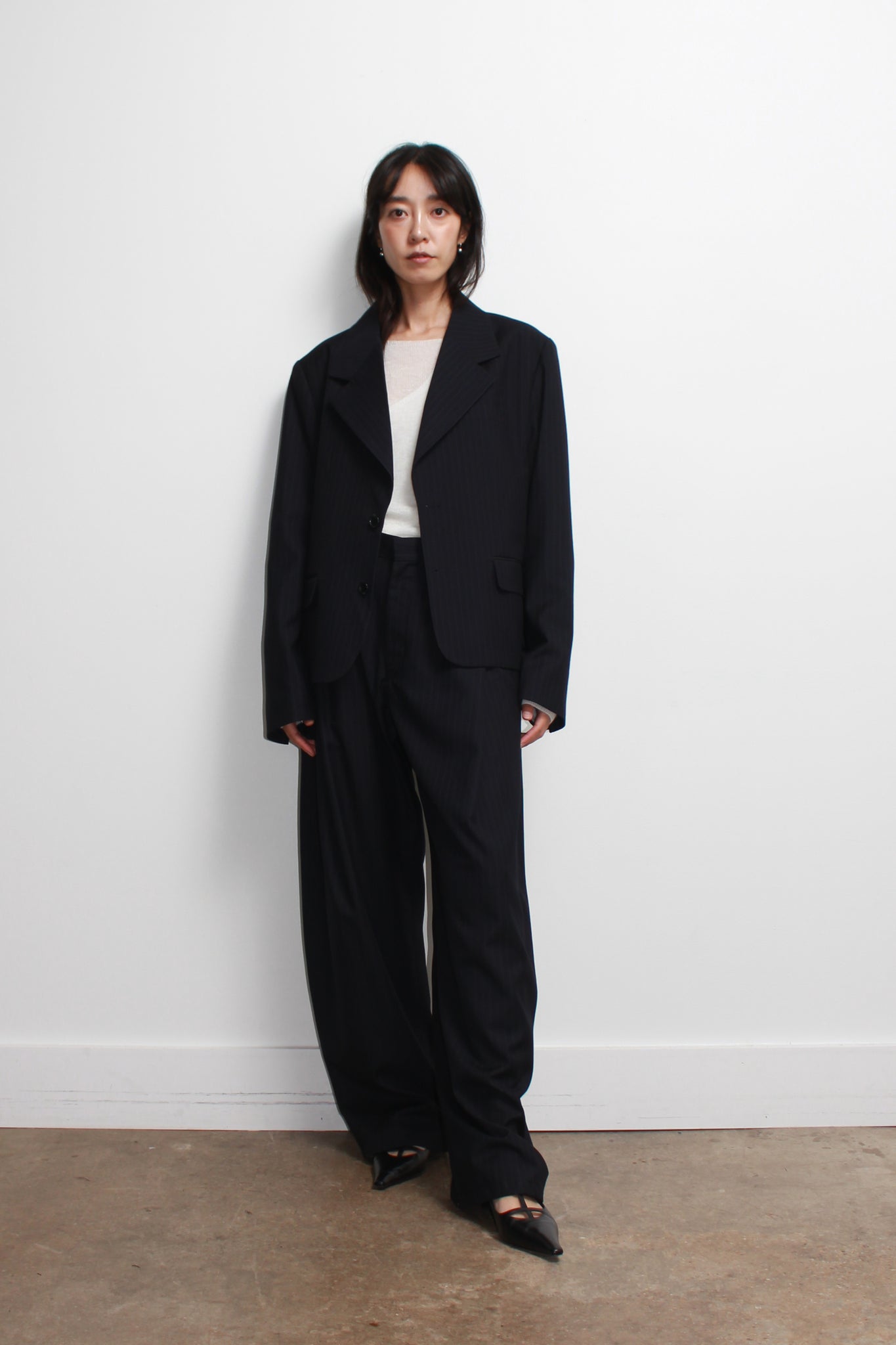 Jenna Pin Stripe Pin-Tuck Trouser in Navy