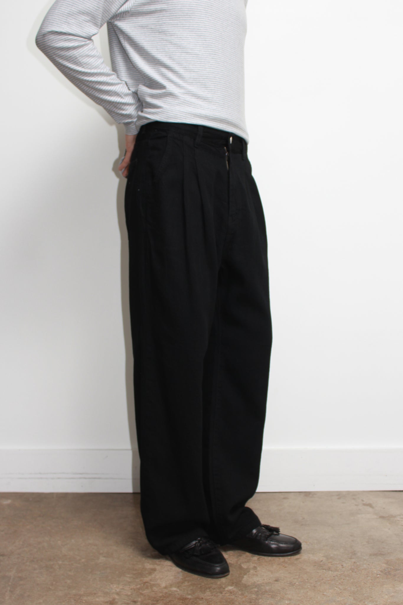 Blanc Double Pintuck Denim in Black