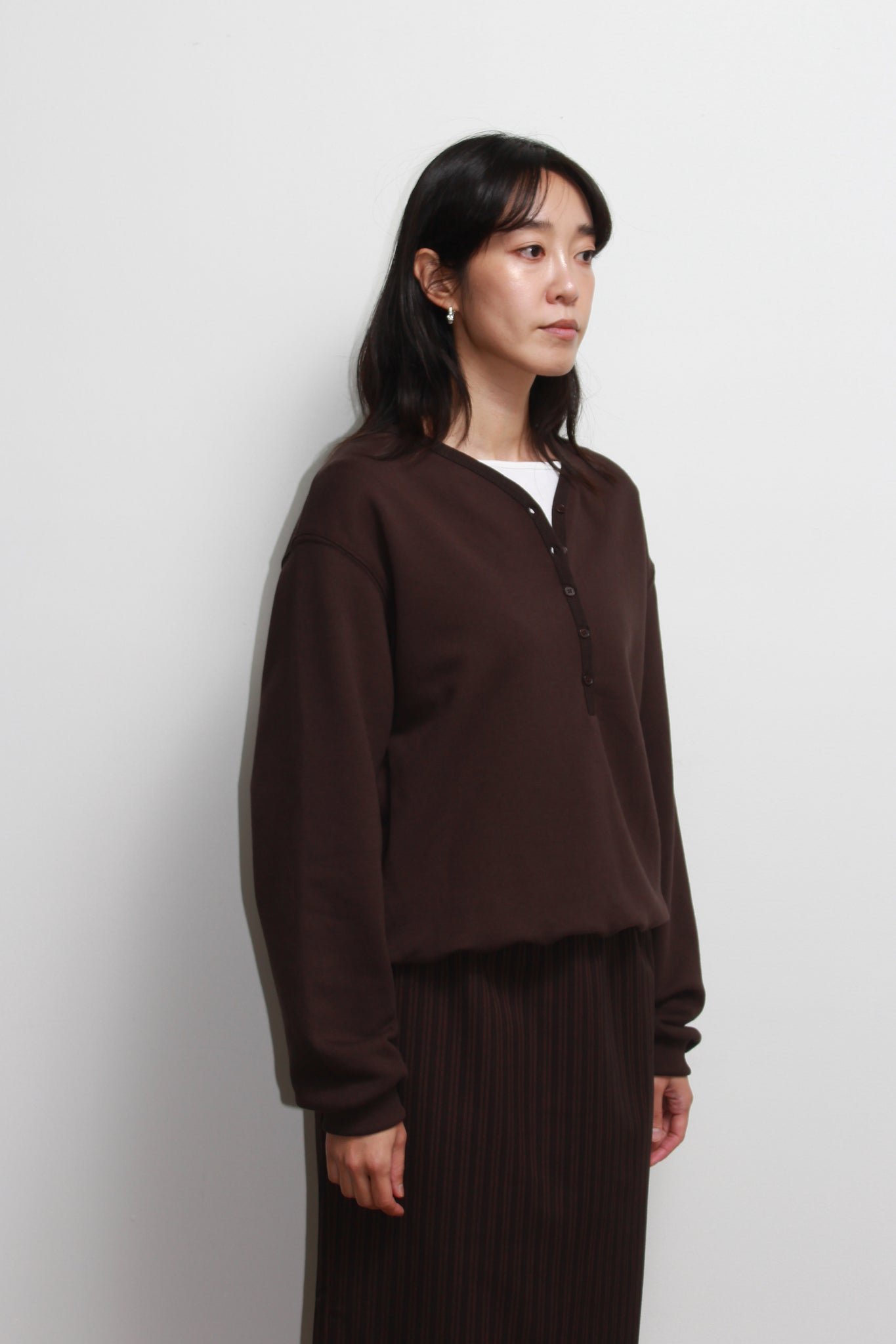 Youth V-neck Sweatshirt in Brown