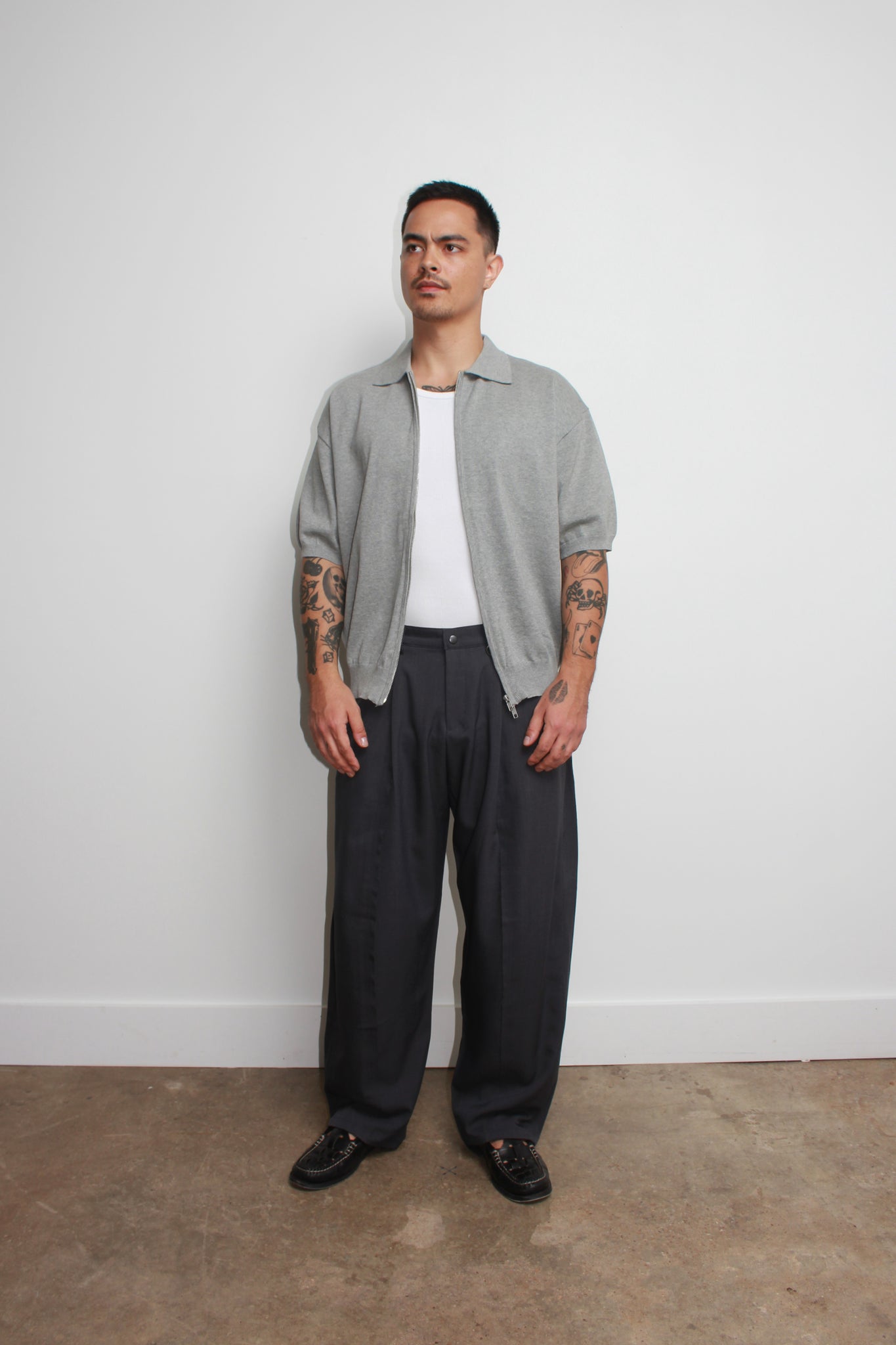 Cut off trousers in Charcoal