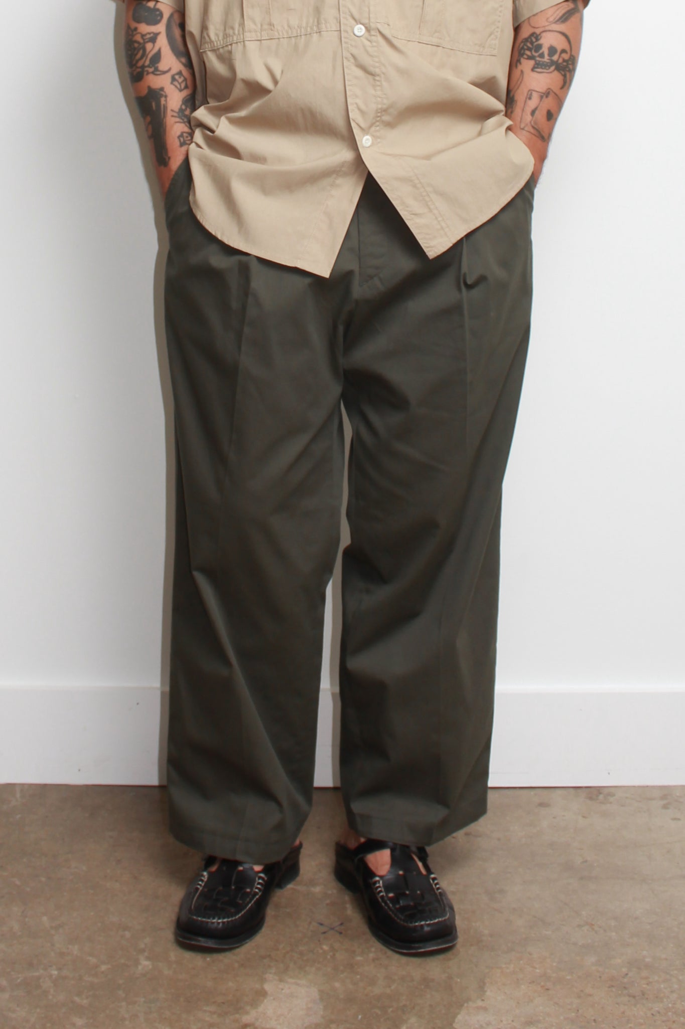 Moore Bizo Summer Pants in Olive