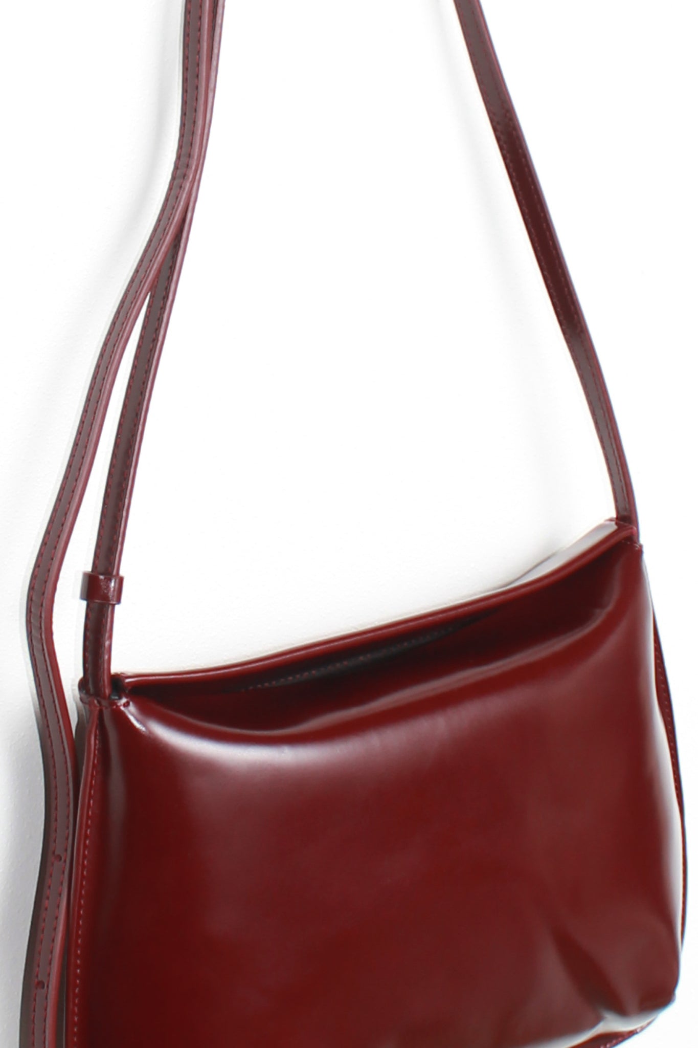 Dearni Shoulder/ Cross Bag in Burgundy