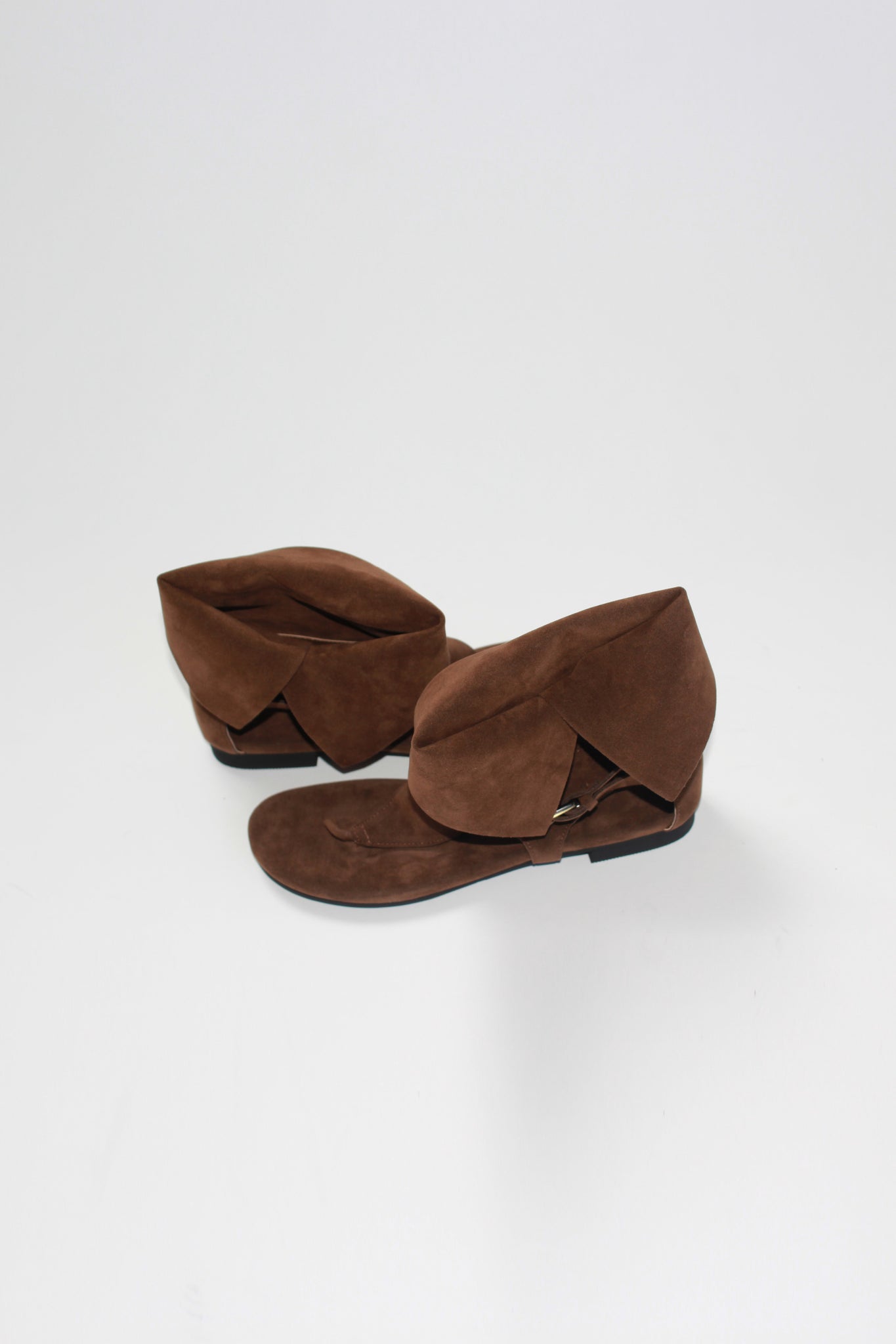 Mojo Flip Flop Boots in Brown