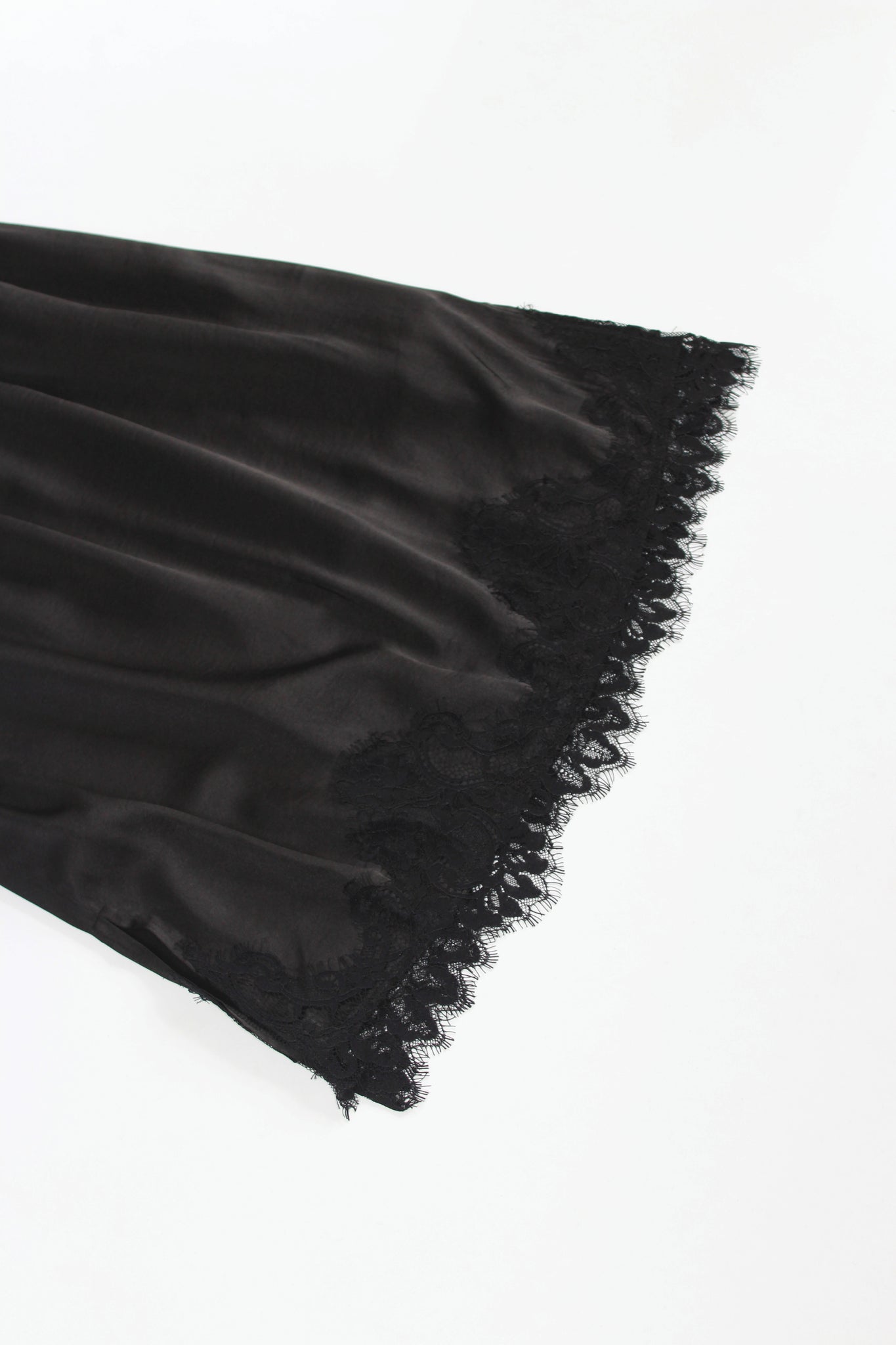 Acker Lace Midi Skirt in Black