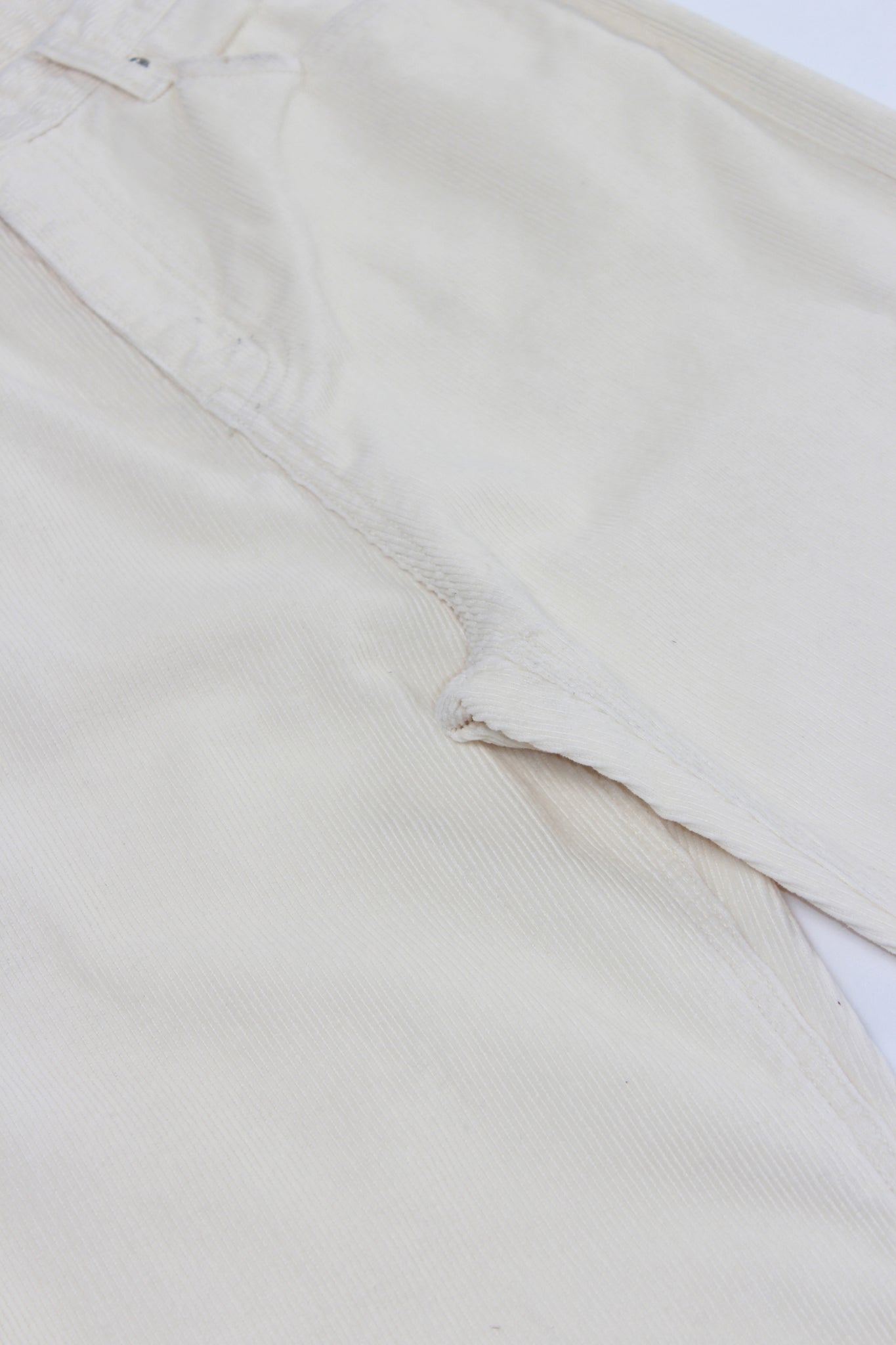 Corduroy Rolled up Pants in Cream