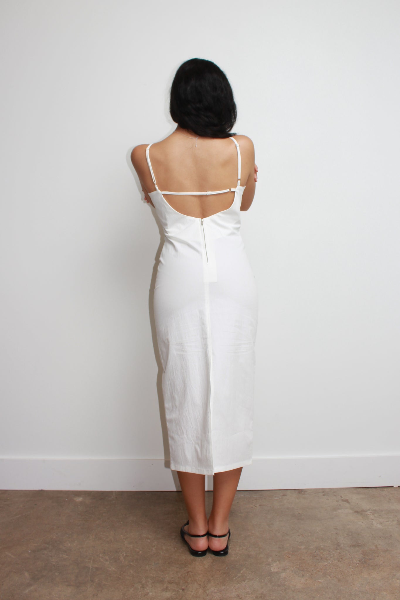 Low back Sleeveless Dress in White