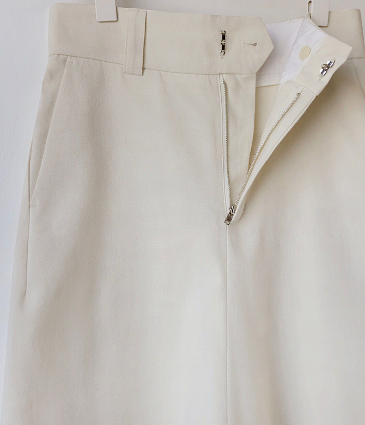 Button Detail Midi Skirt - Ivory