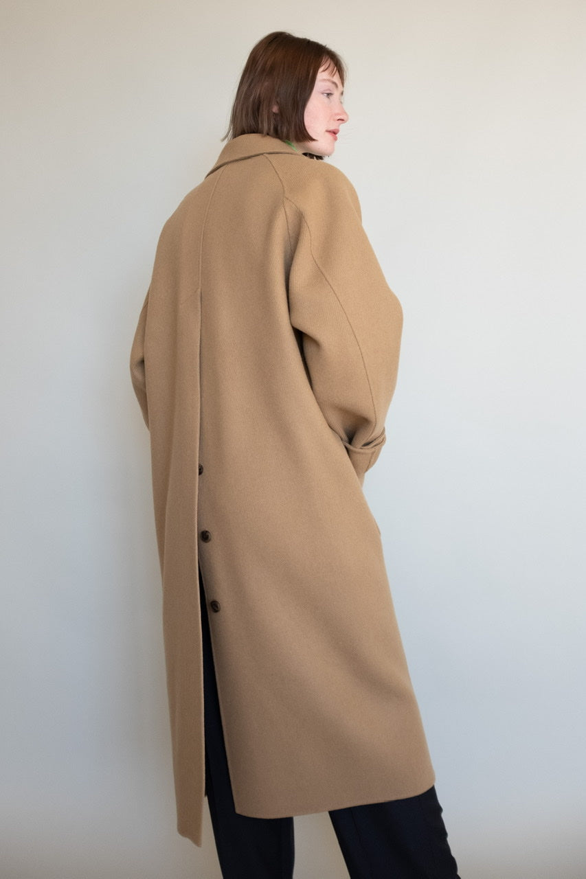 Handmade) Oversized Unisex Coat in Camel