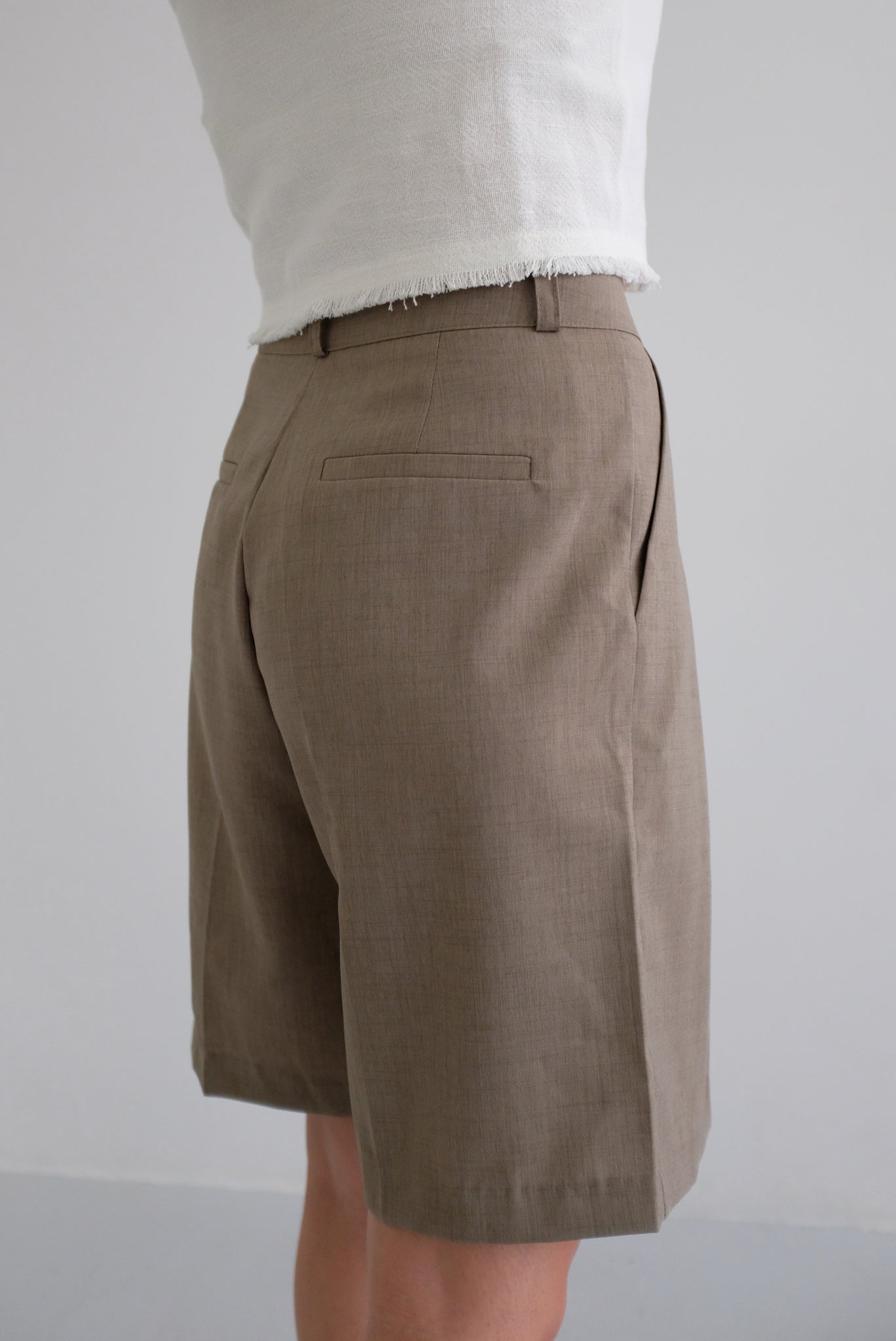 Breeze Tailored Shorts in Taupe
